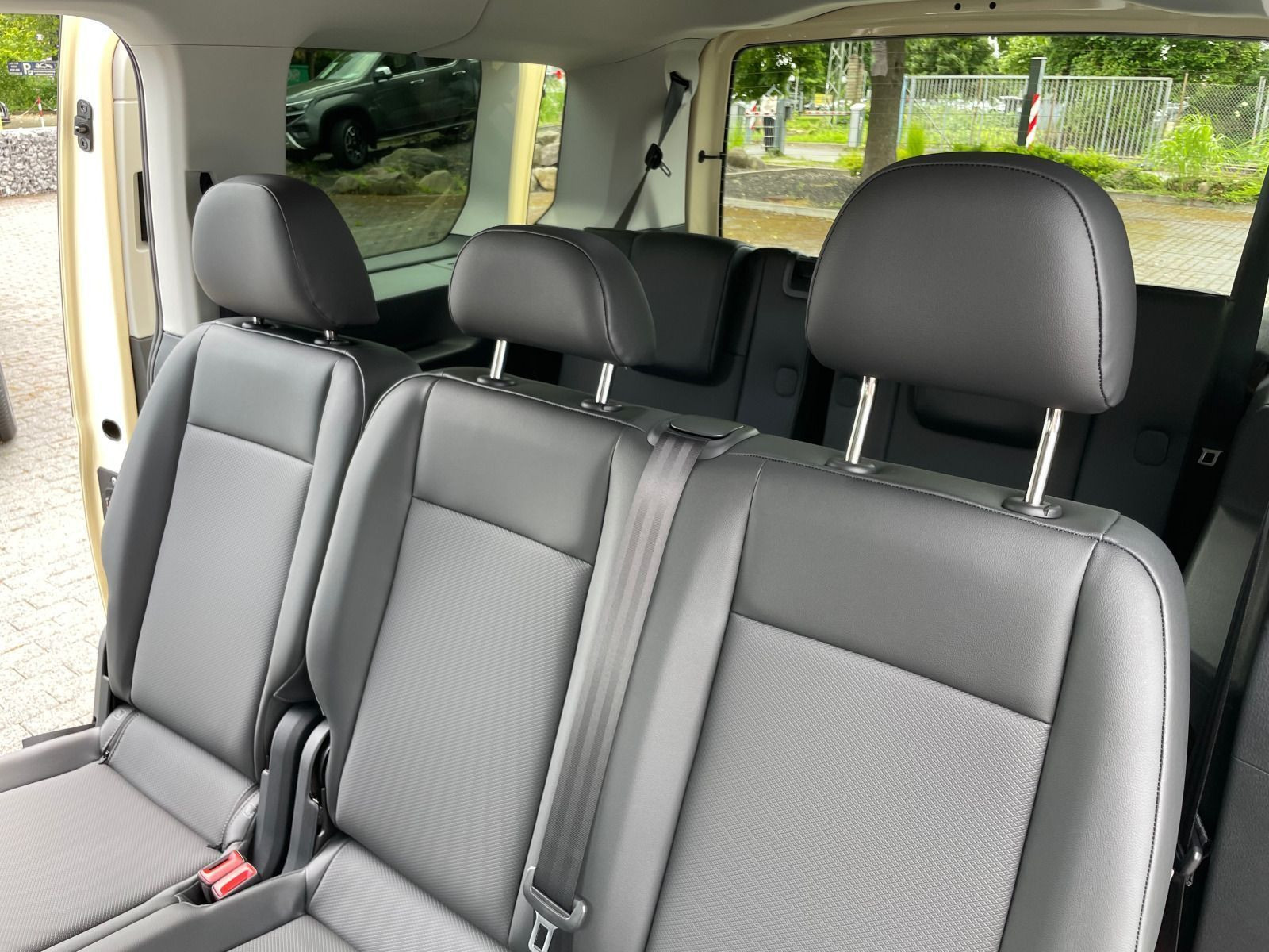 Volkswagen - Caddy Maxi_8