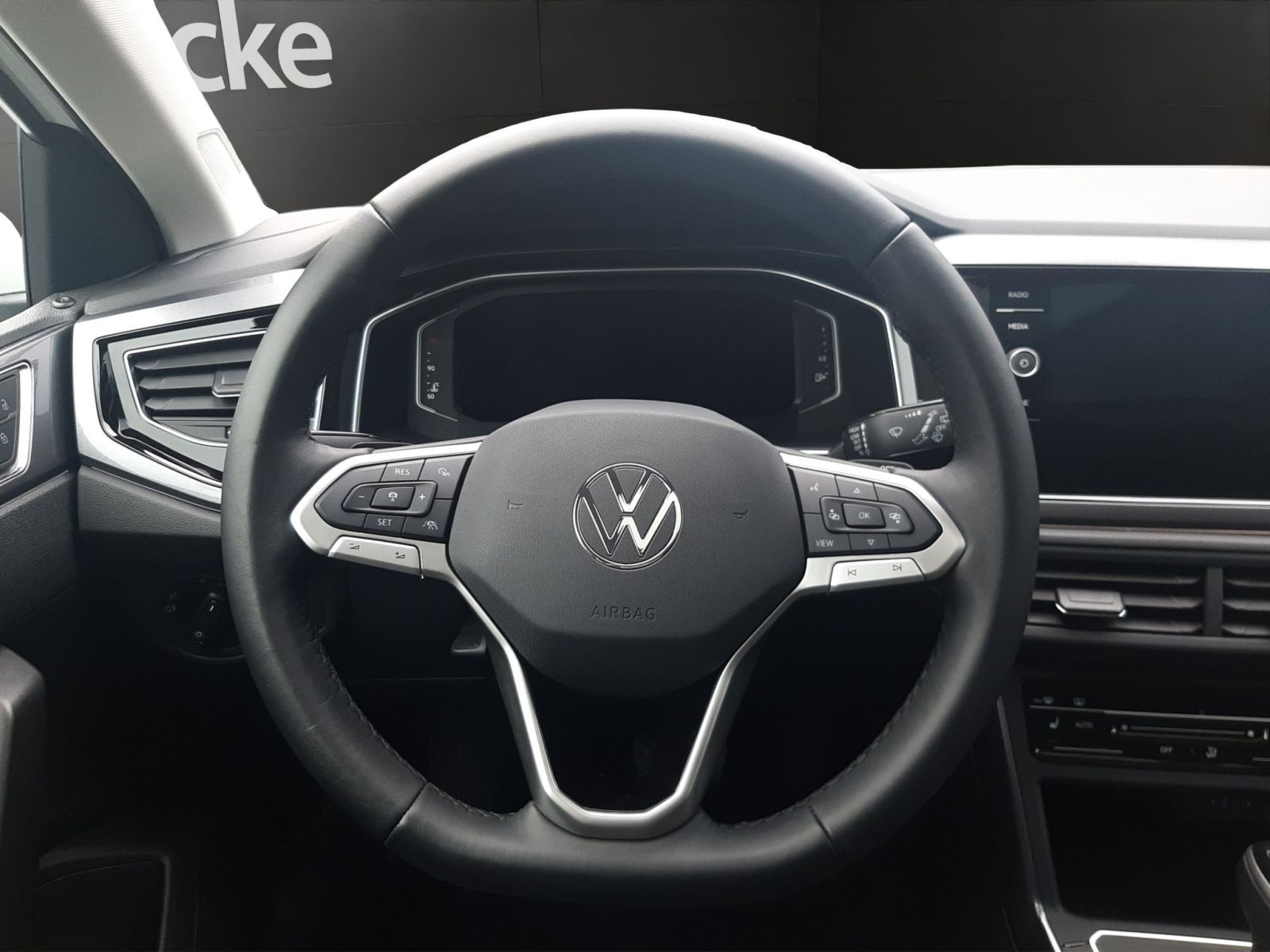 Volkswagen - Polo_12
