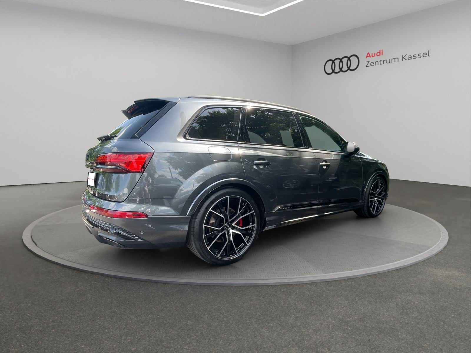 Audi - Q7_5
