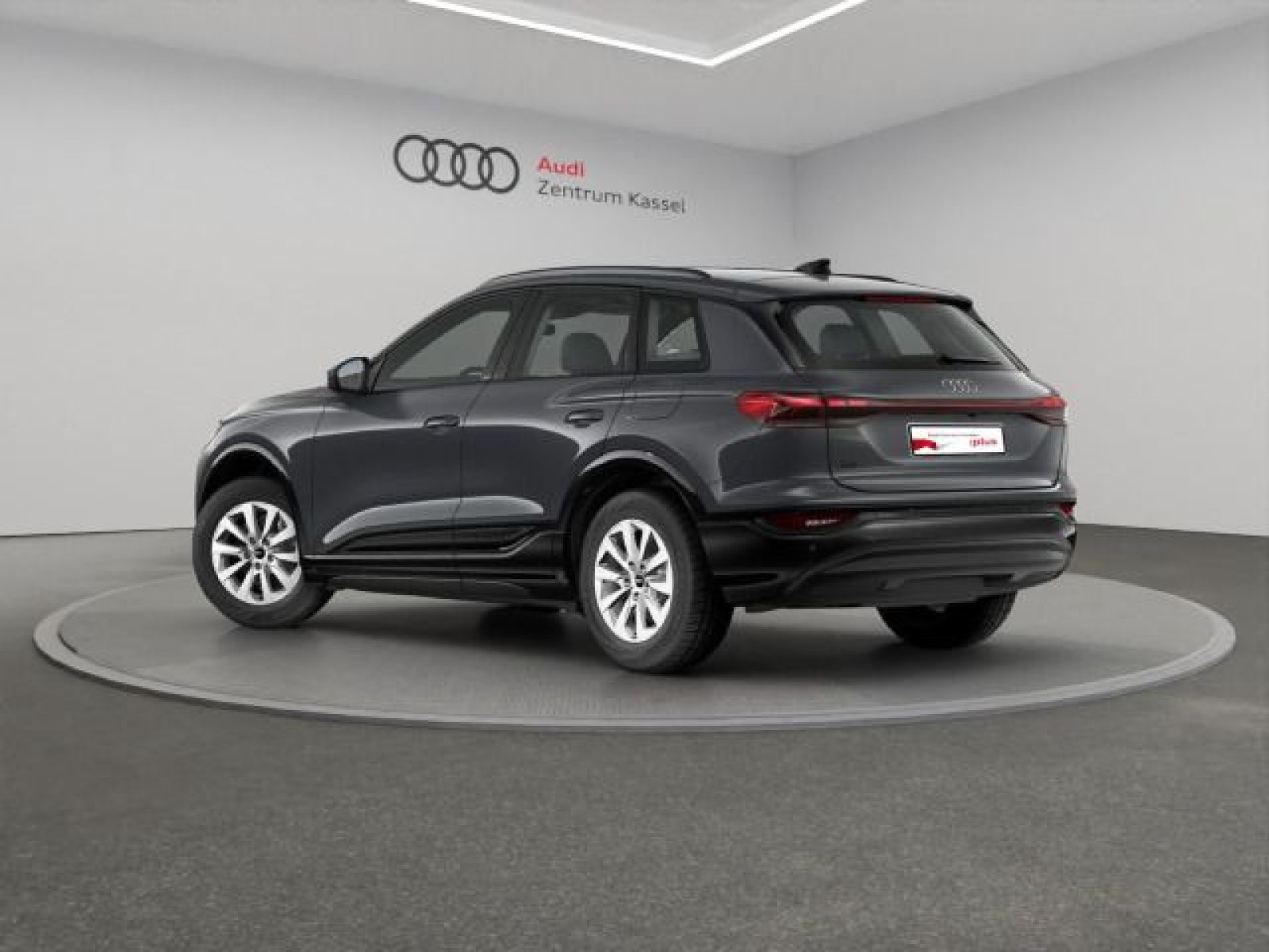 Audi - Q6 SUV e-tron_4