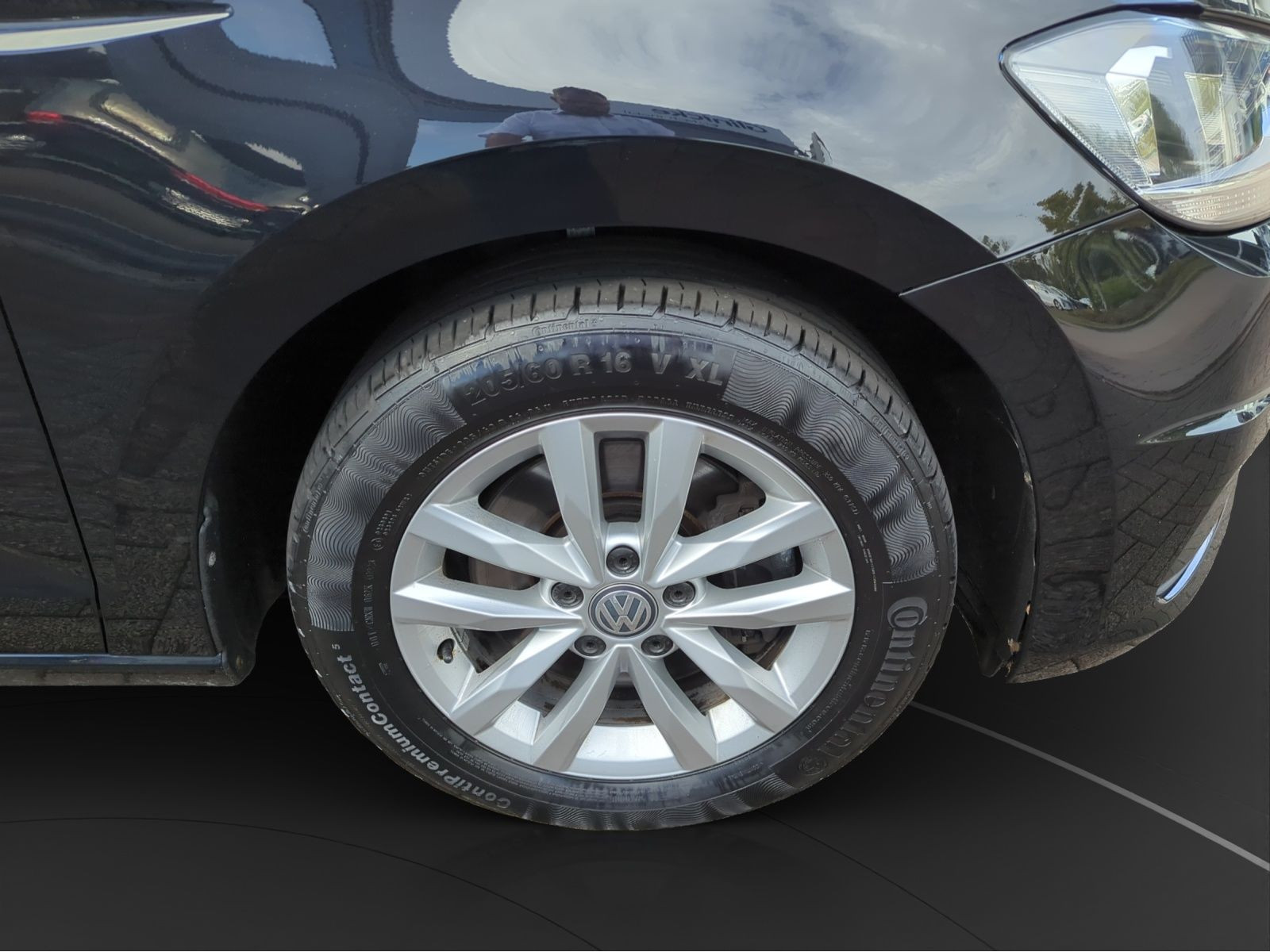 Volkswagen - Touran_13