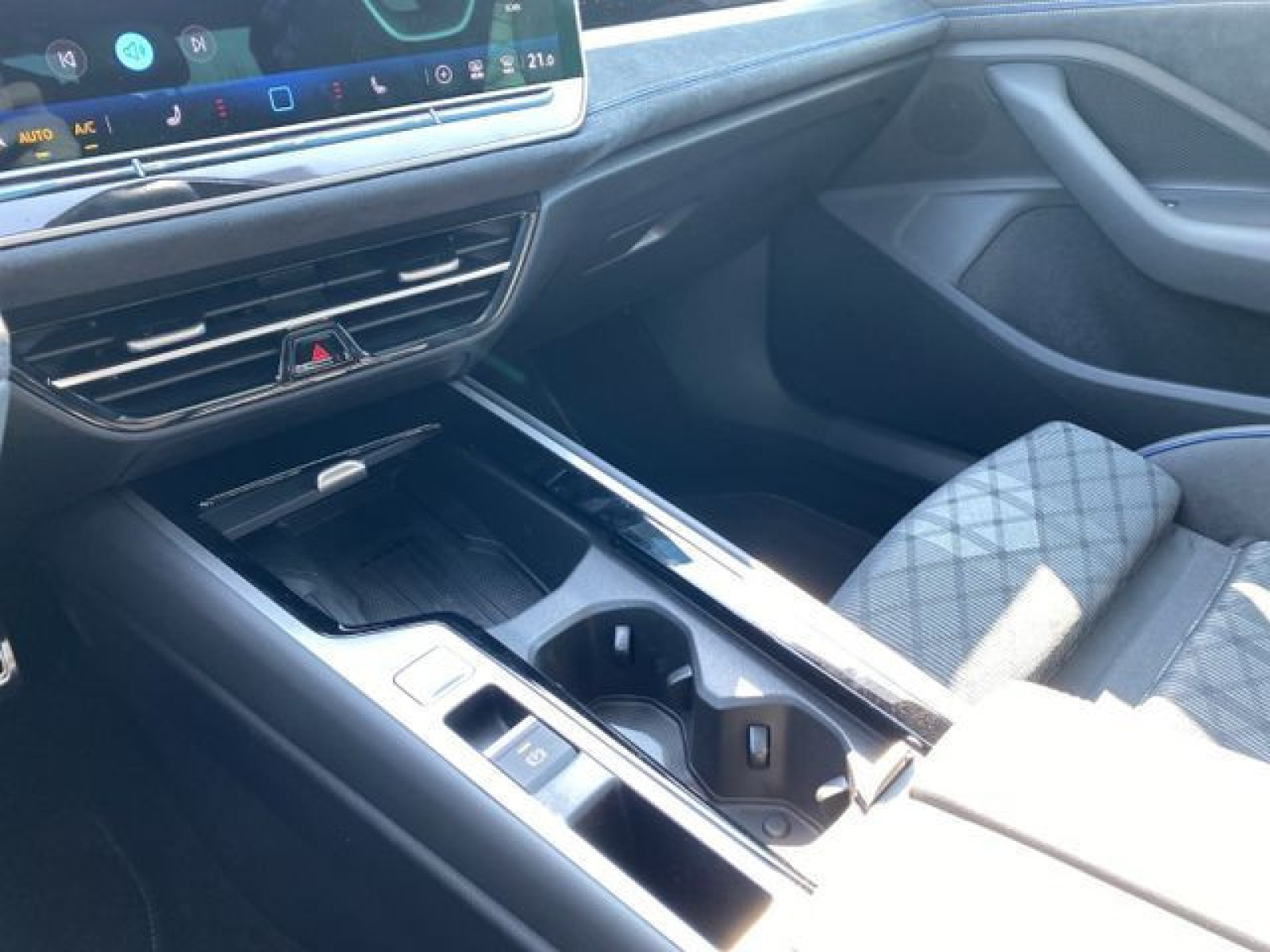 Volkswagen - Passat Variant_25