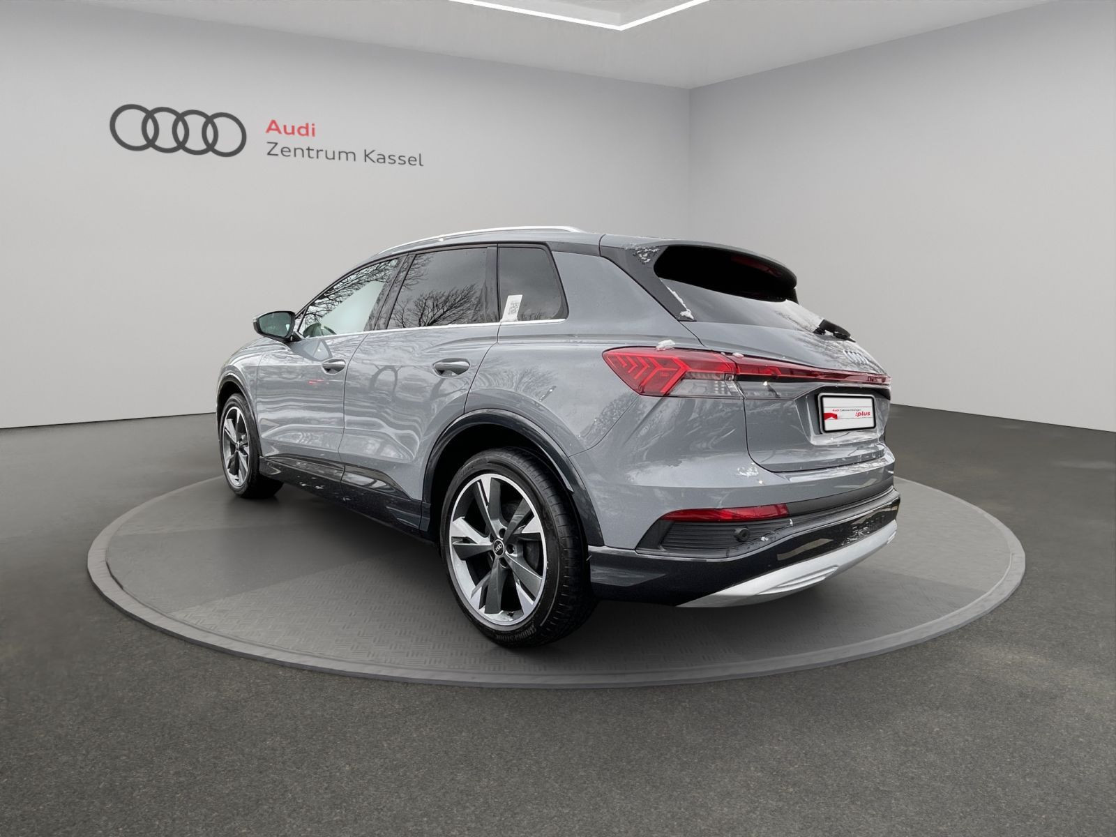 Audi - Q4_5