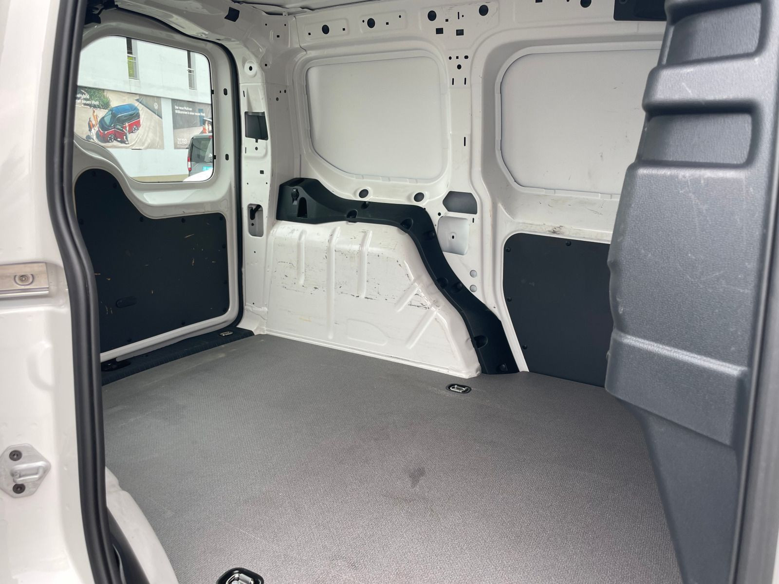 Volkswagen - Caddy Cargo_6