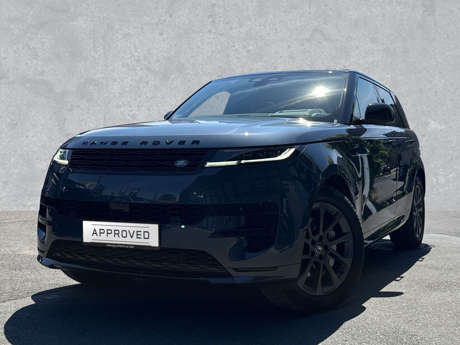 Range Rover Sport D300 Dynamic SE / Black-Pack / ACC / HUD / elek. AHK / Winter-Pack / Pano-Glasschiebedach