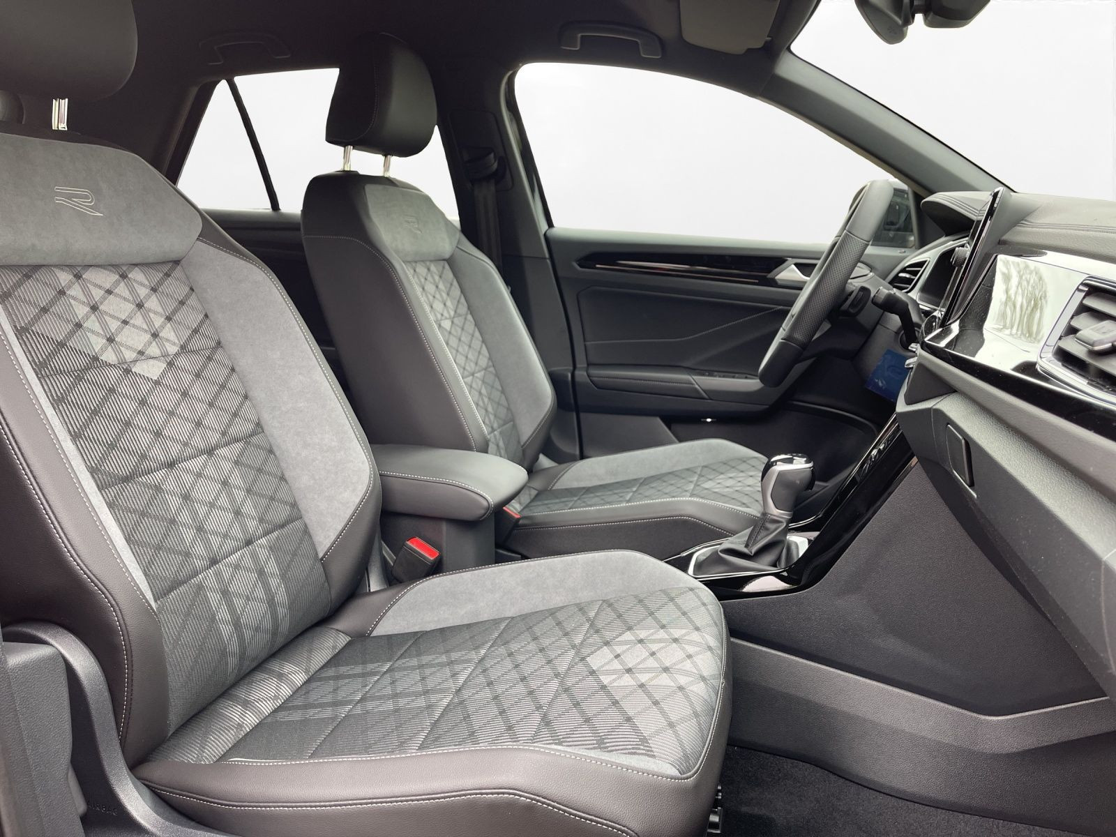 Volkswagen - T-Roc_9