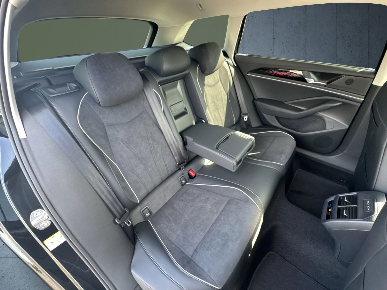 Volkswagen - Passat_17