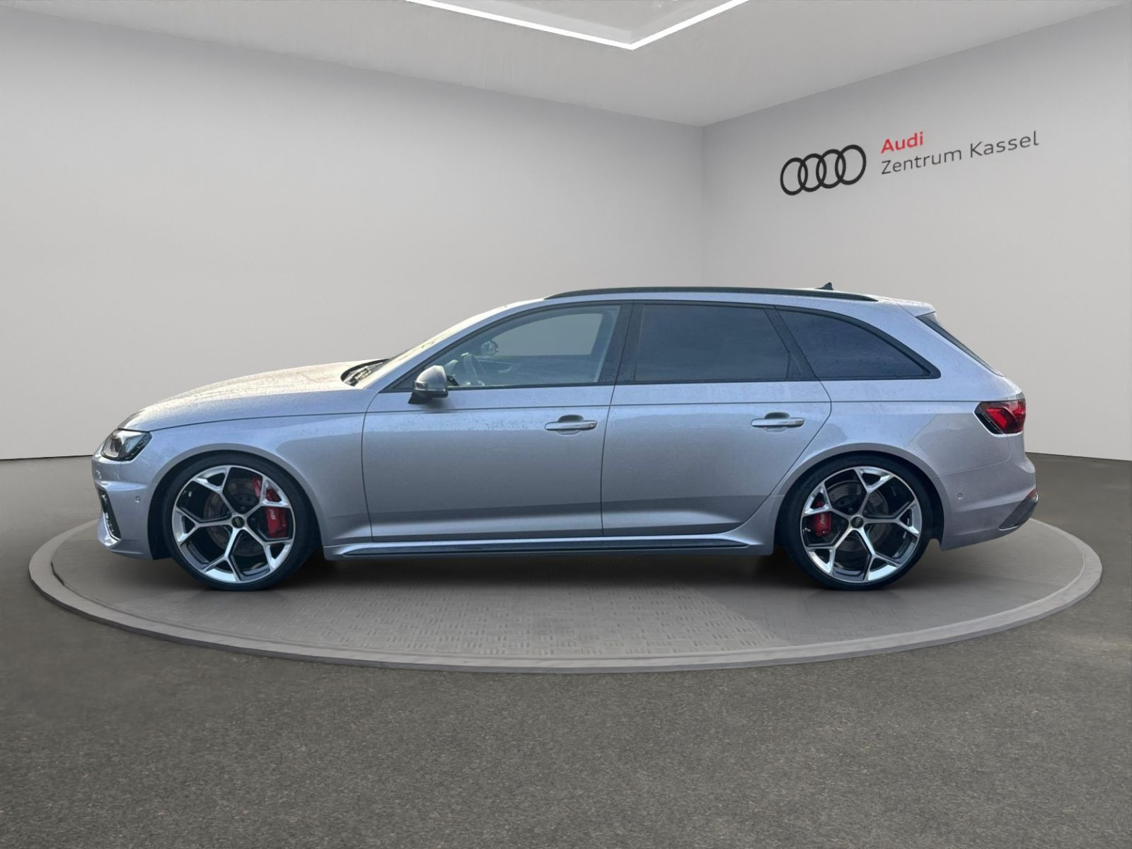 Audi - RS 4_4
