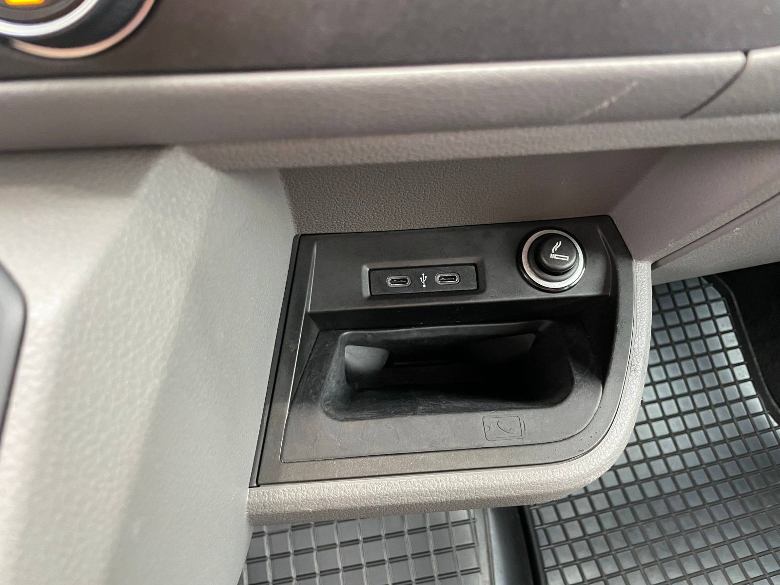 Volkswagen - T6.1 Caravelle_14