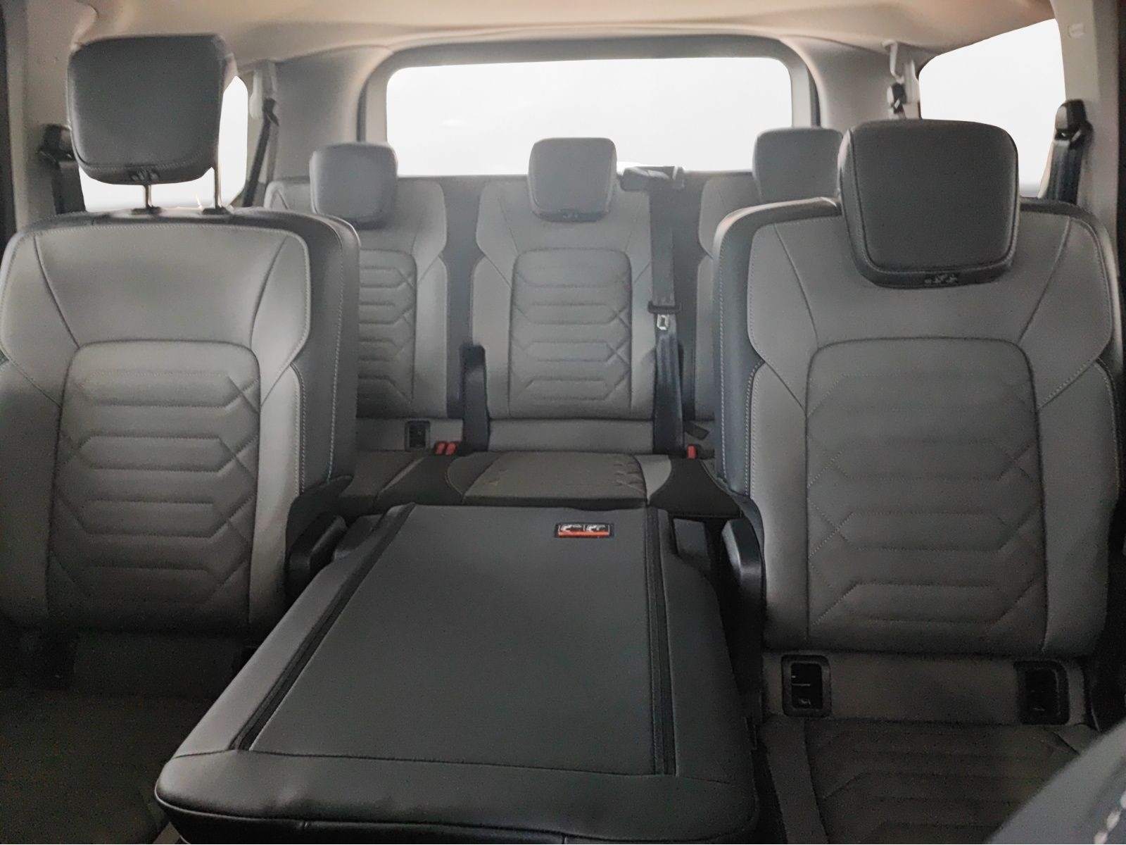 Volkswagen - T7 Caravelle_3