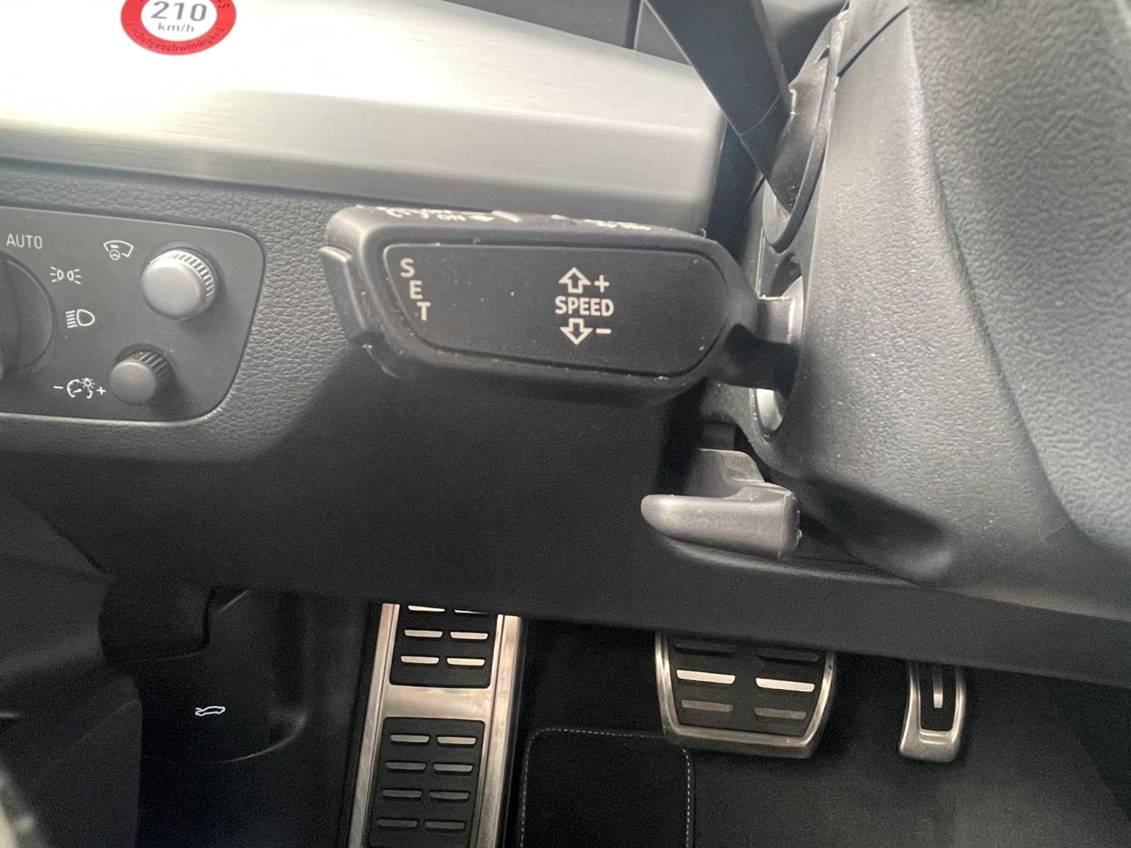 Audi - SQ5_24