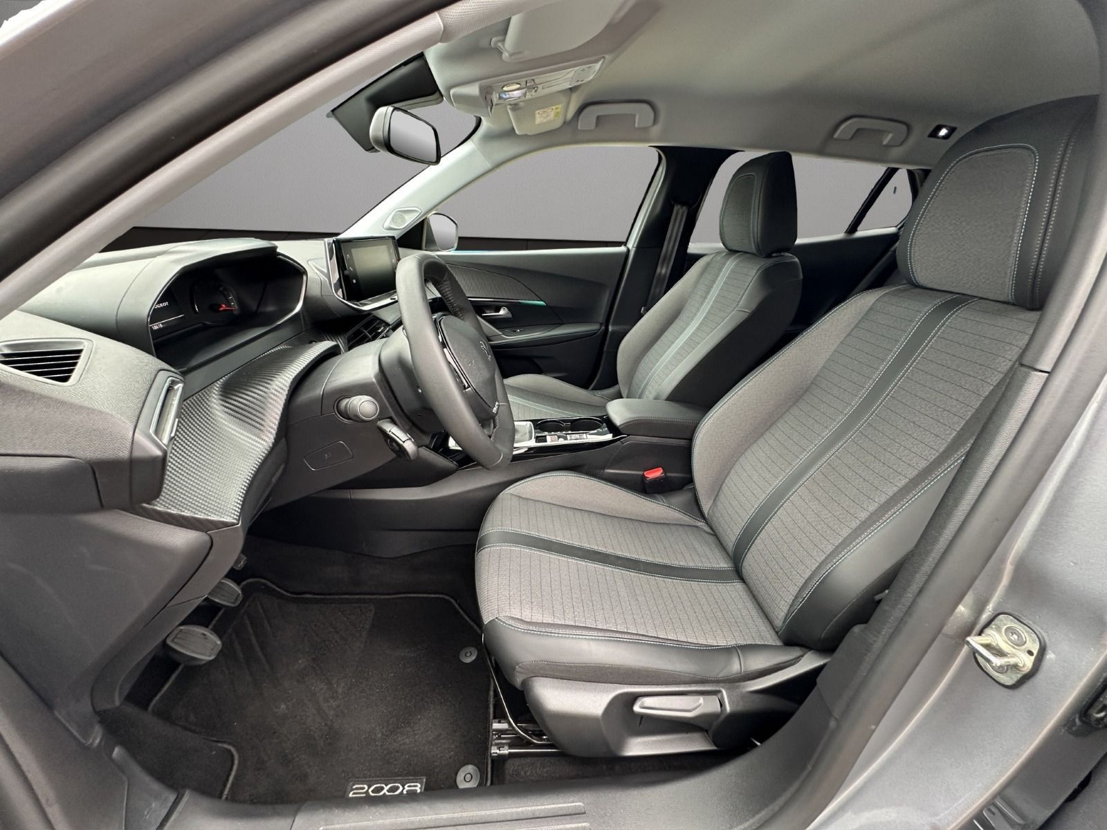 Peugeot - 2008_11
