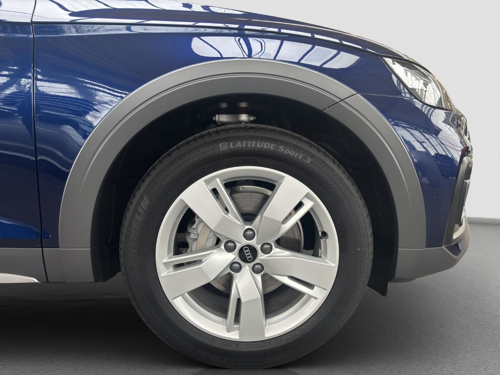 Audi - Q5_24
