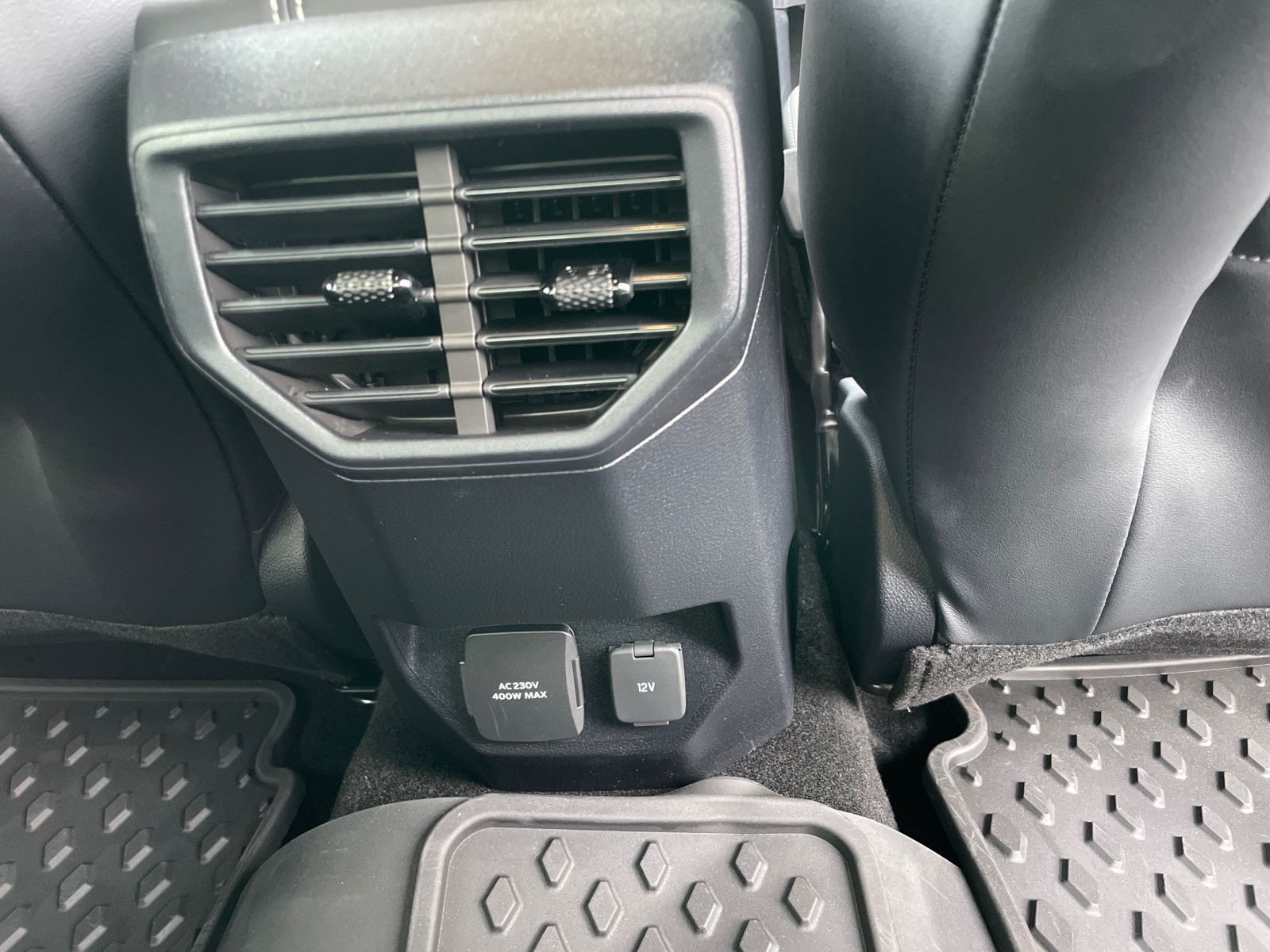 Volkswagen - Amarok_12