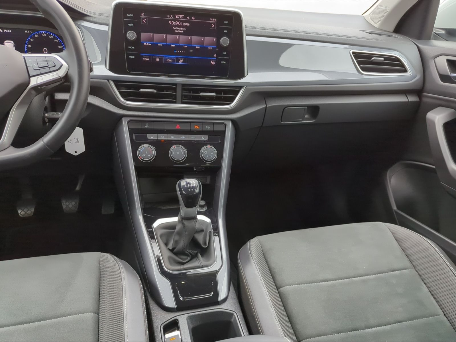 Volkswagen - T-Roc_7