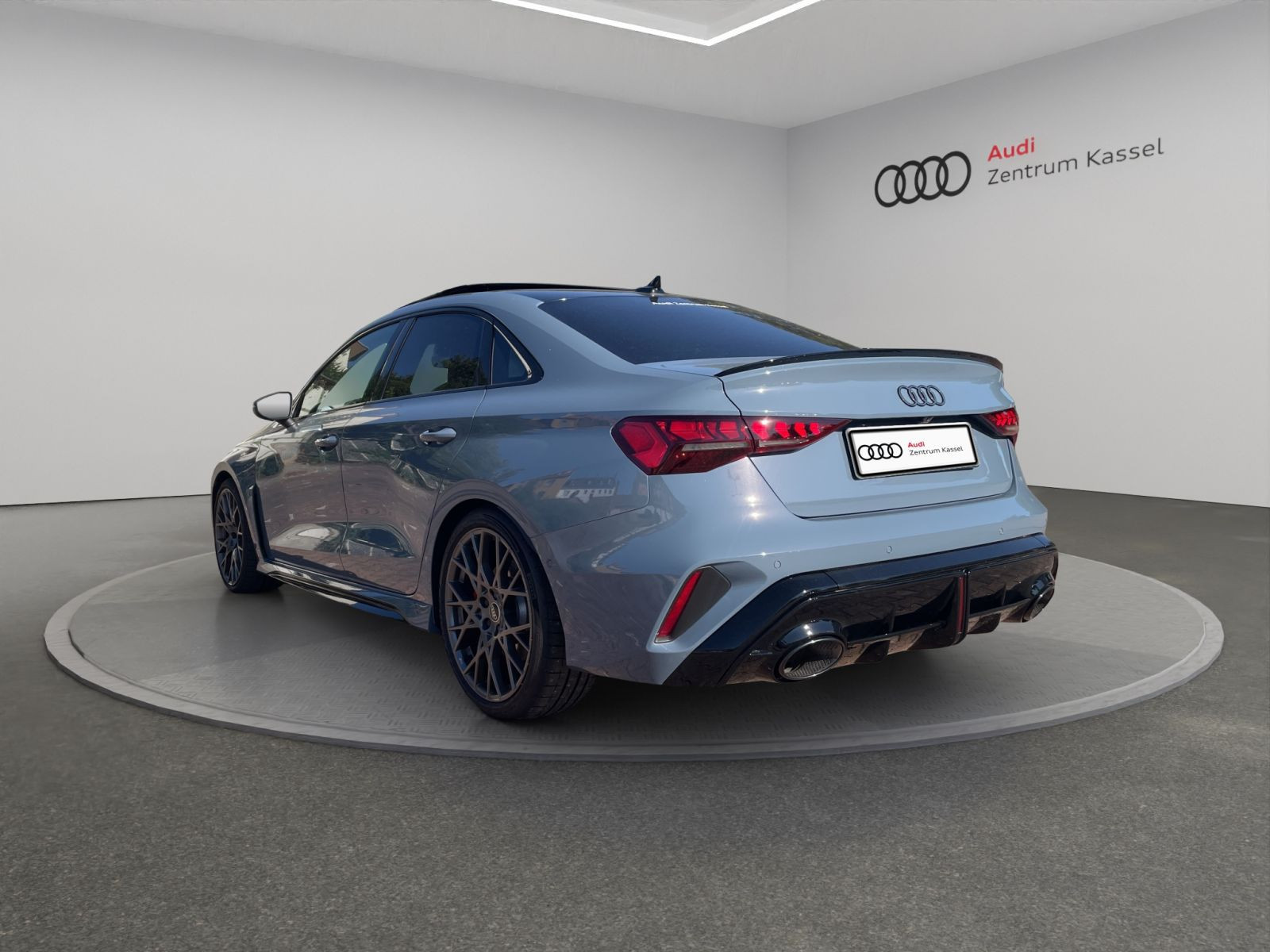Audi - RS 3 Limousine_5