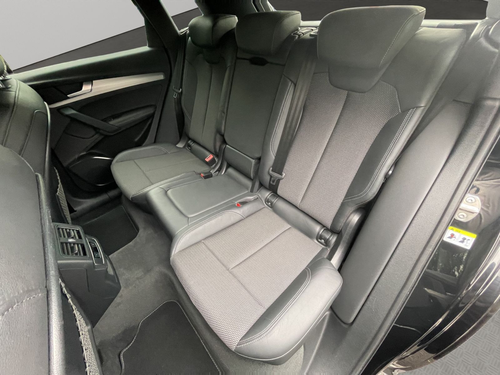 Audi - Q5_18