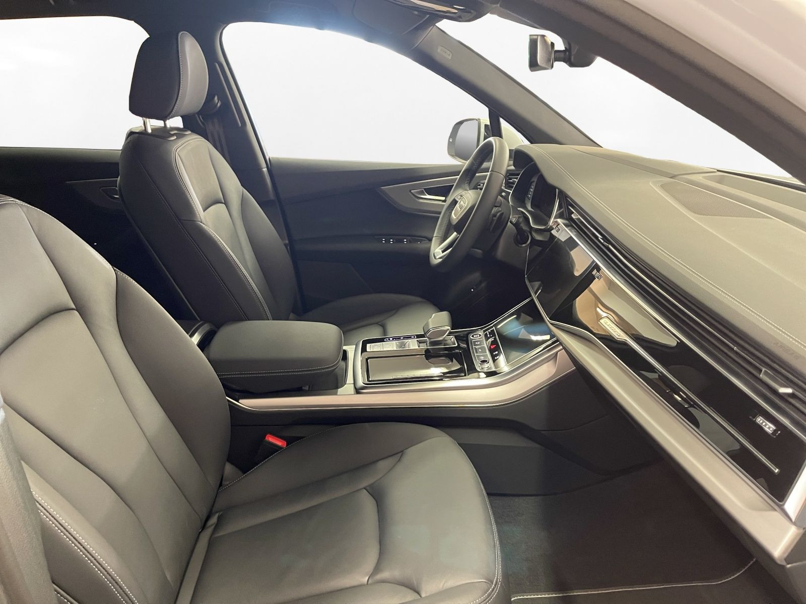 Audi - Q7_17