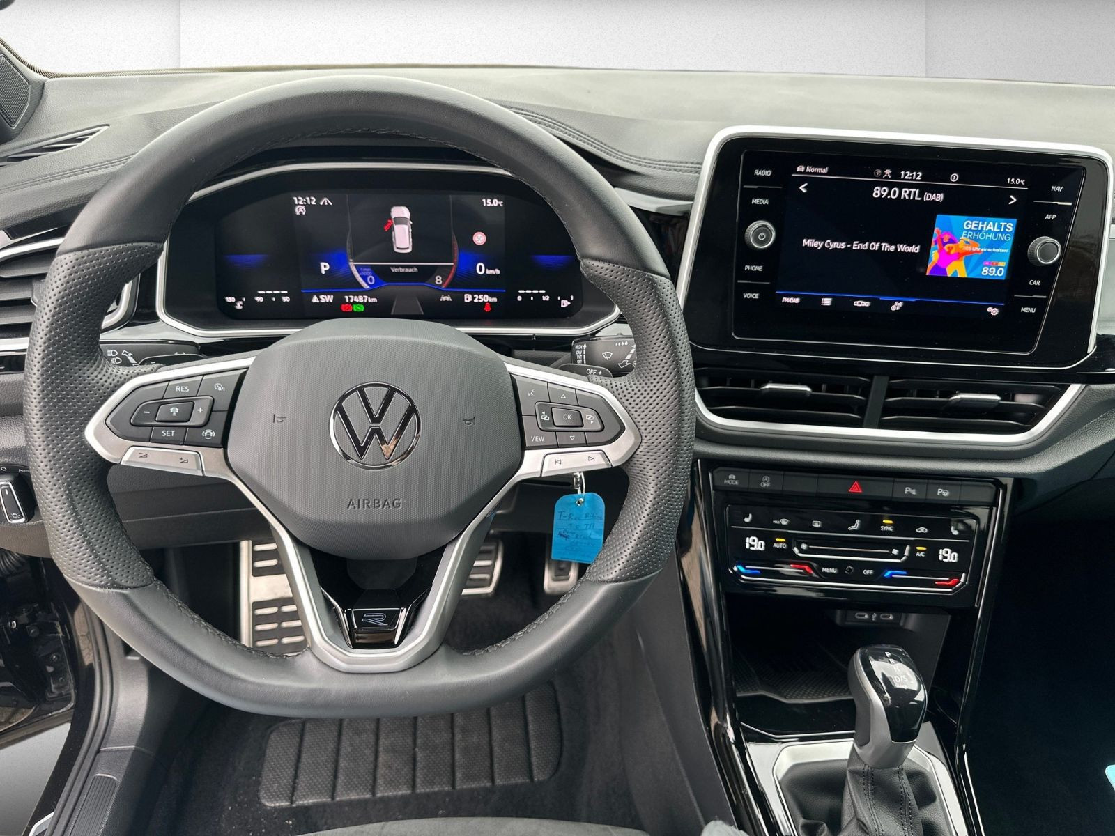 Volkswagen - T-Roc_13