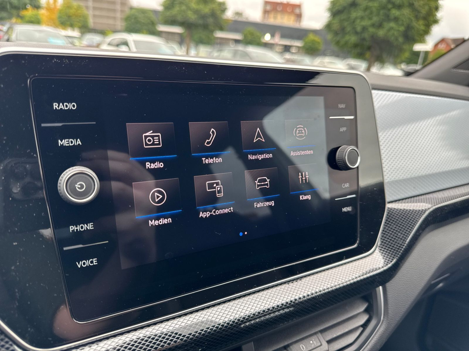 Volkswagen - T-Cross_12