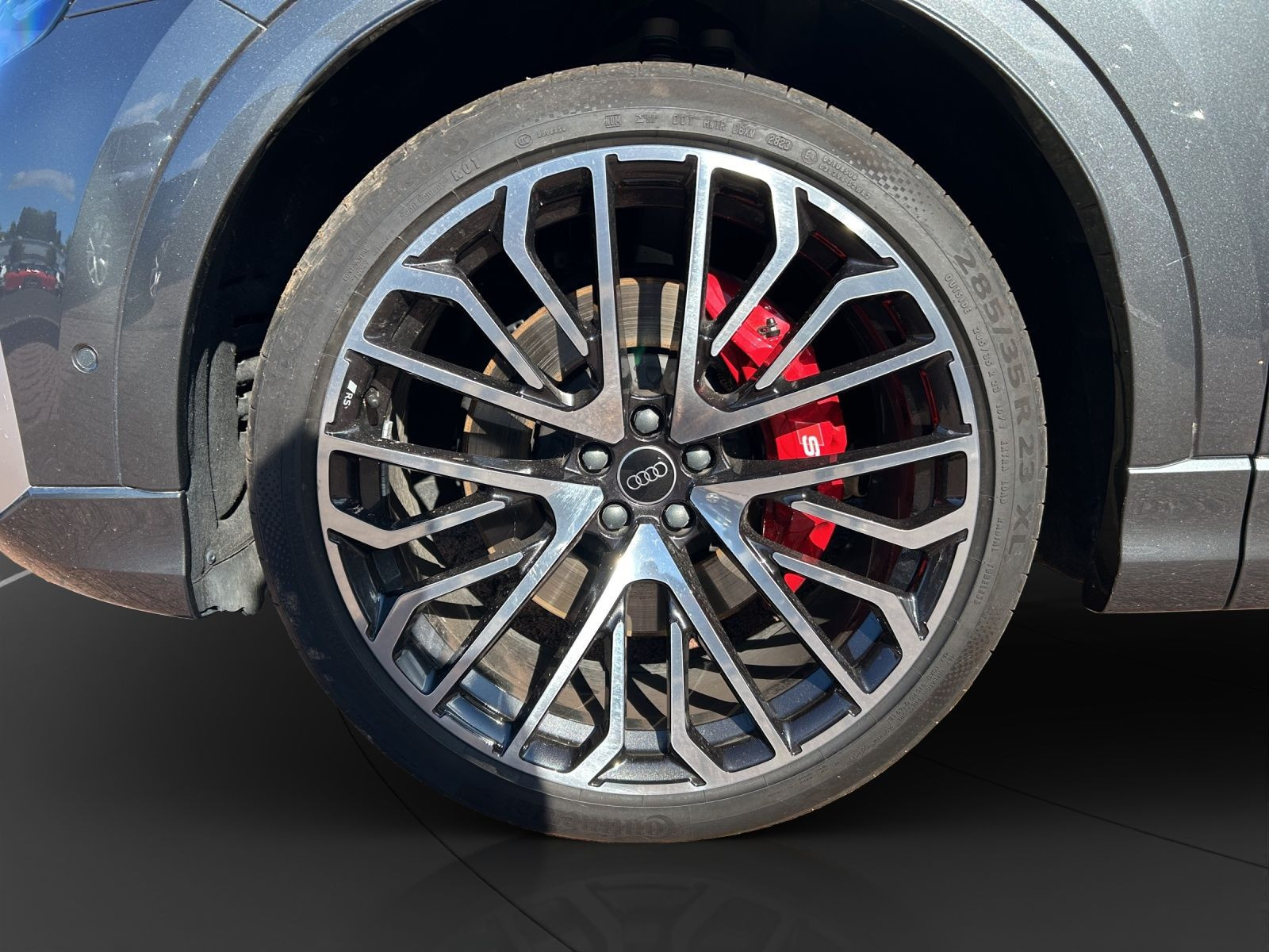Audi - SQ8_16