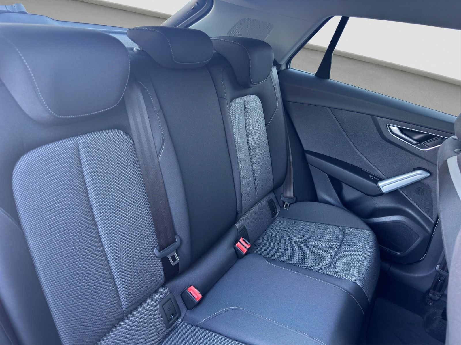 Audi - Q2_19