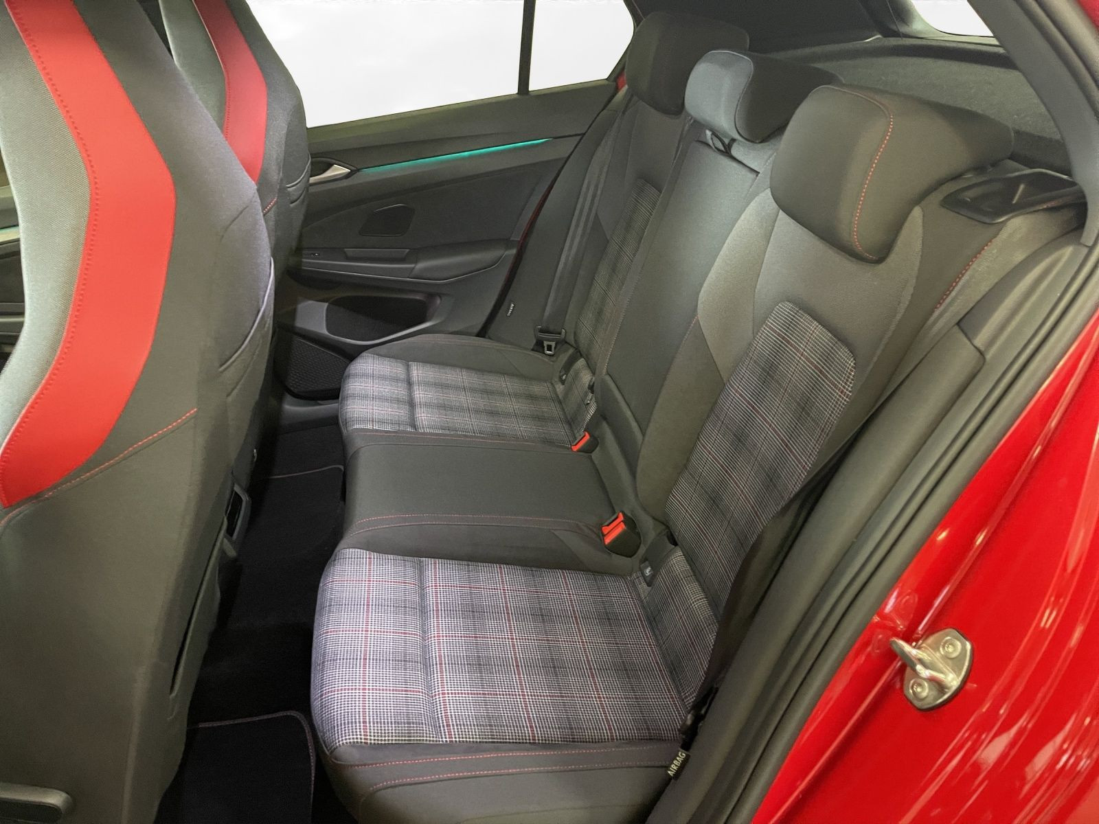 Volkswagen - Golf GTI_18