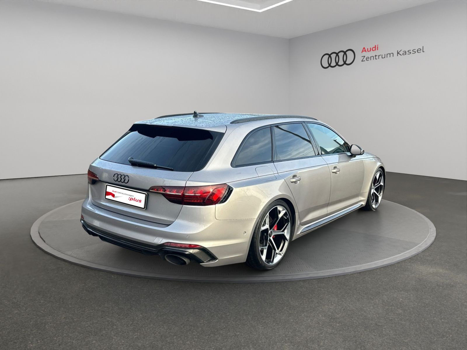 Audi - RS 4_6
