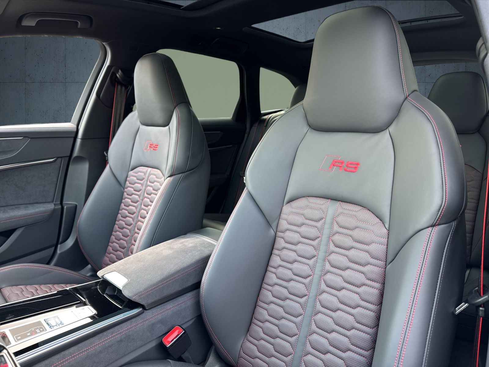 Audi - RS 6_32