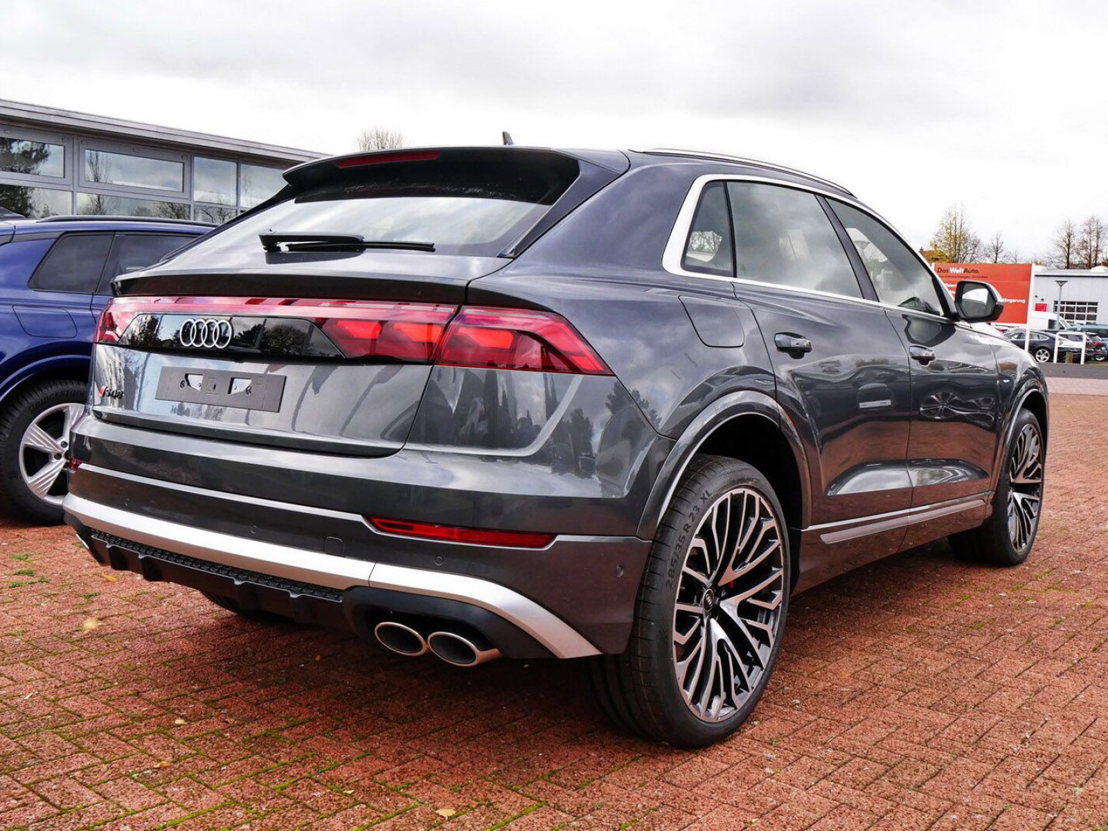 Audi - SQ8_4