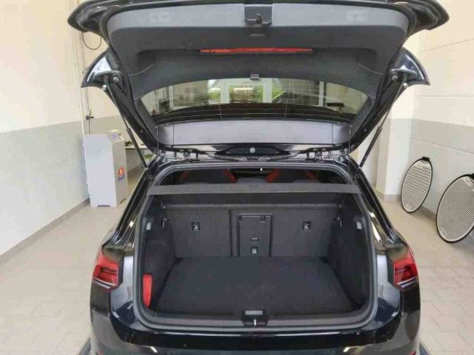 Volkswagen - Golf GTI_9