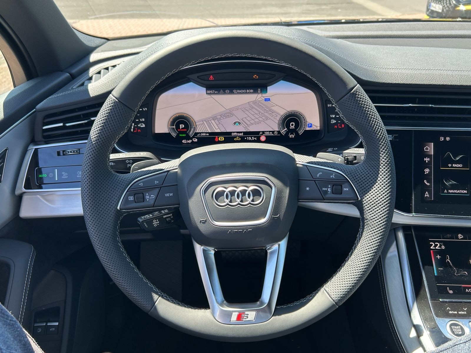 Audi - Q7_17
