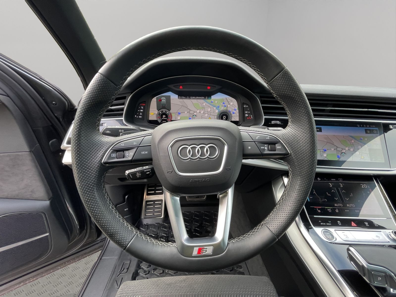 Audi - Q7_12