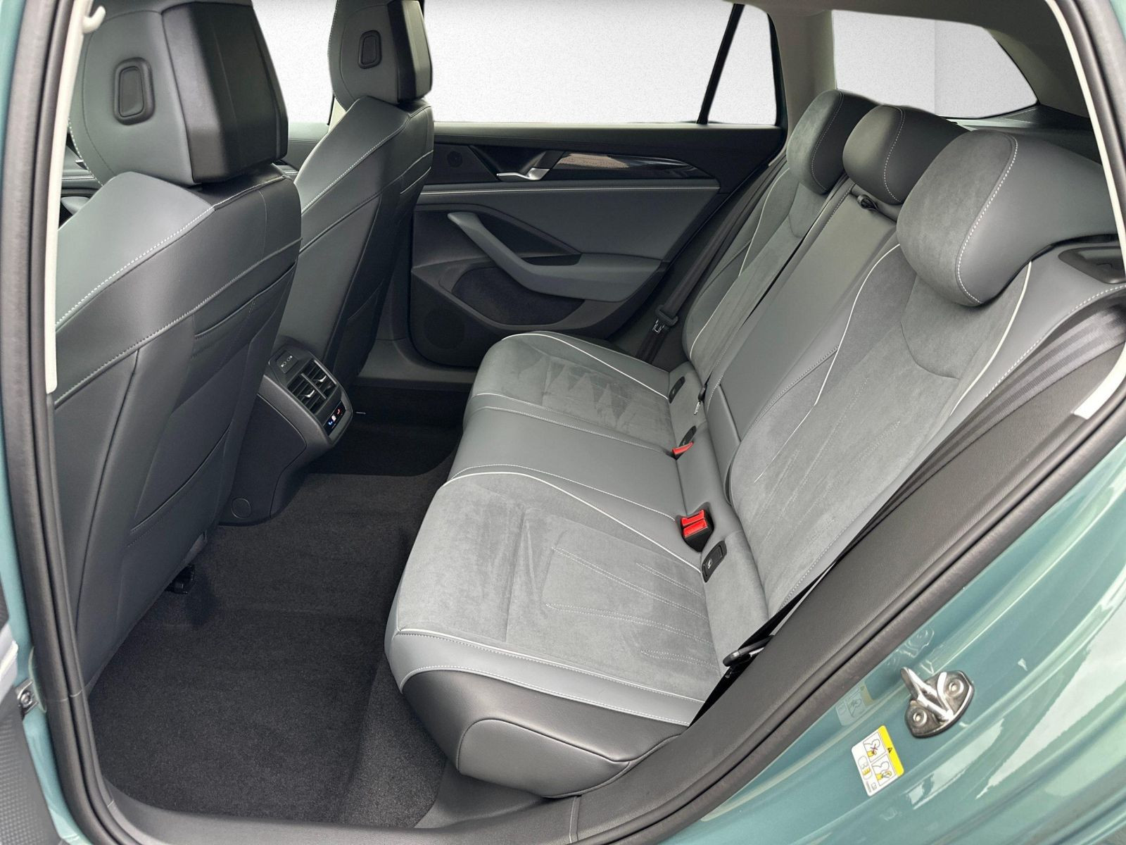 Volkswagen - Passat Variant_14
