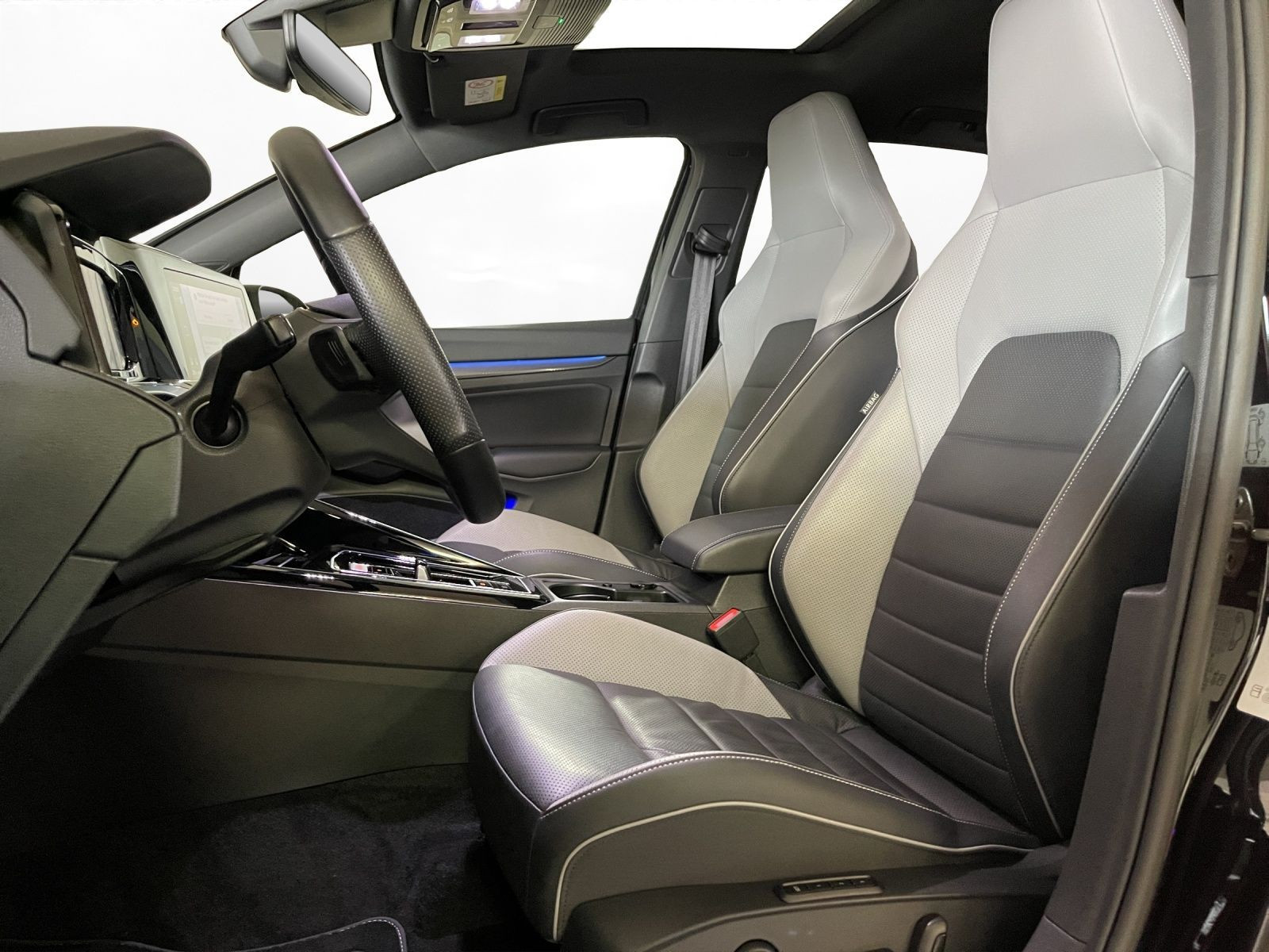 Volkswagen - Golf_17