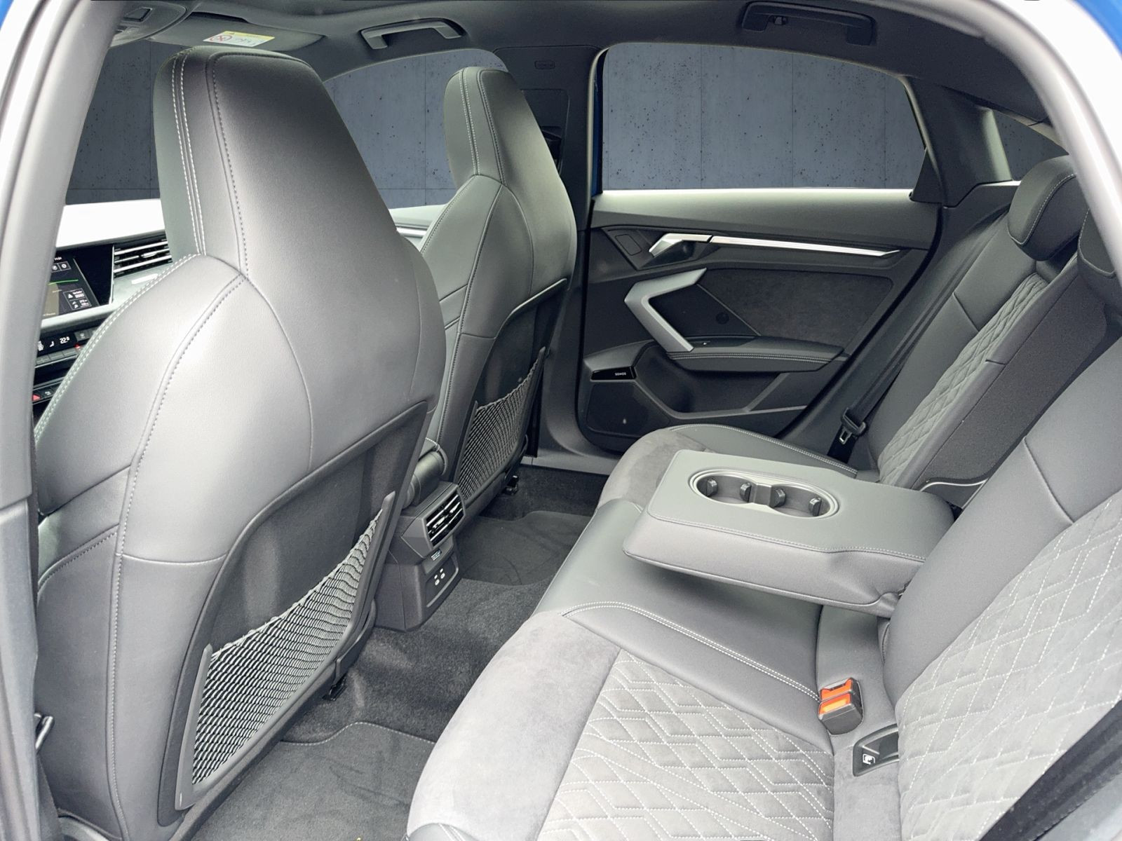 Audi - S3 Limousine_14