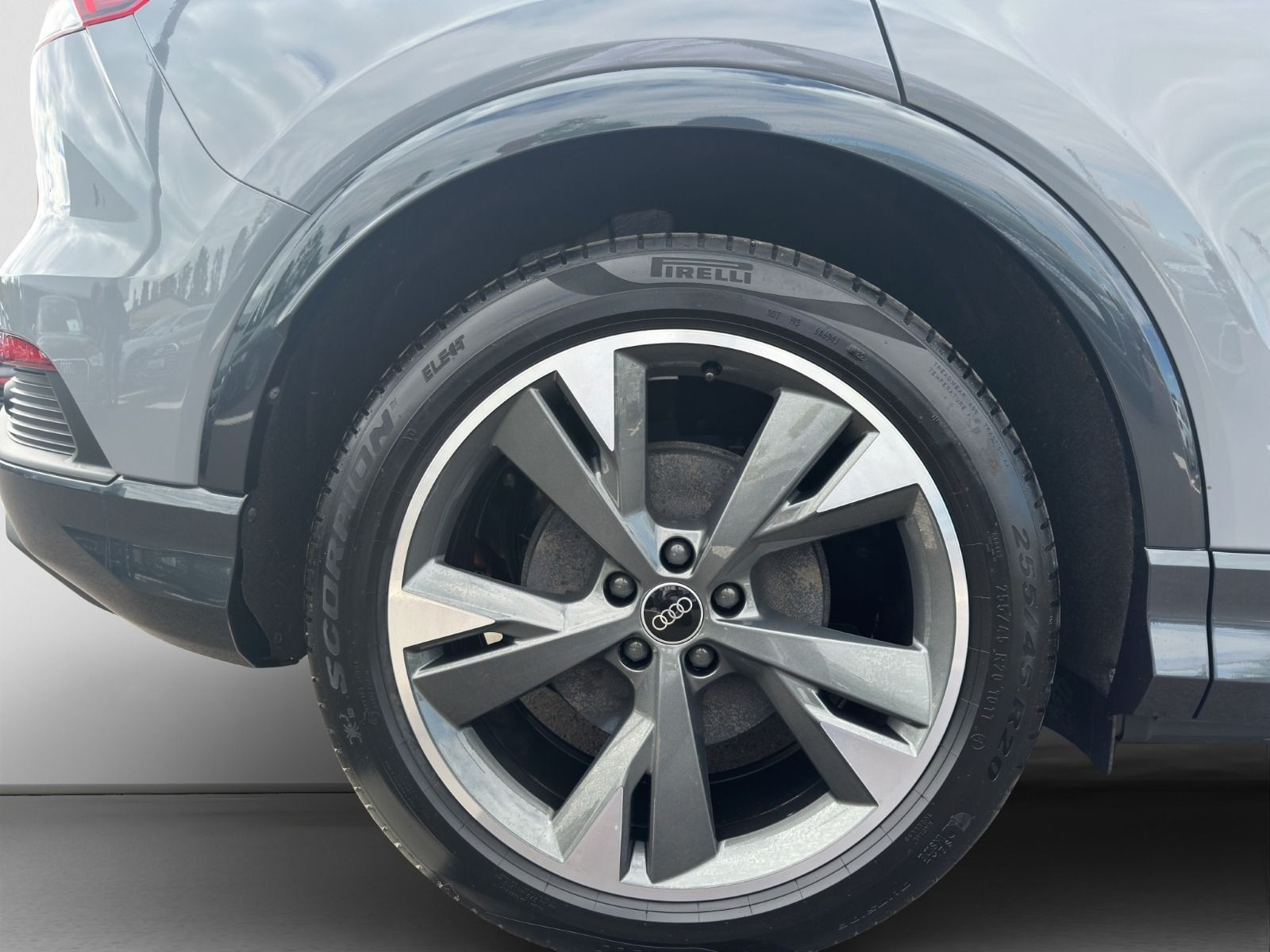 Audi - Q4_17