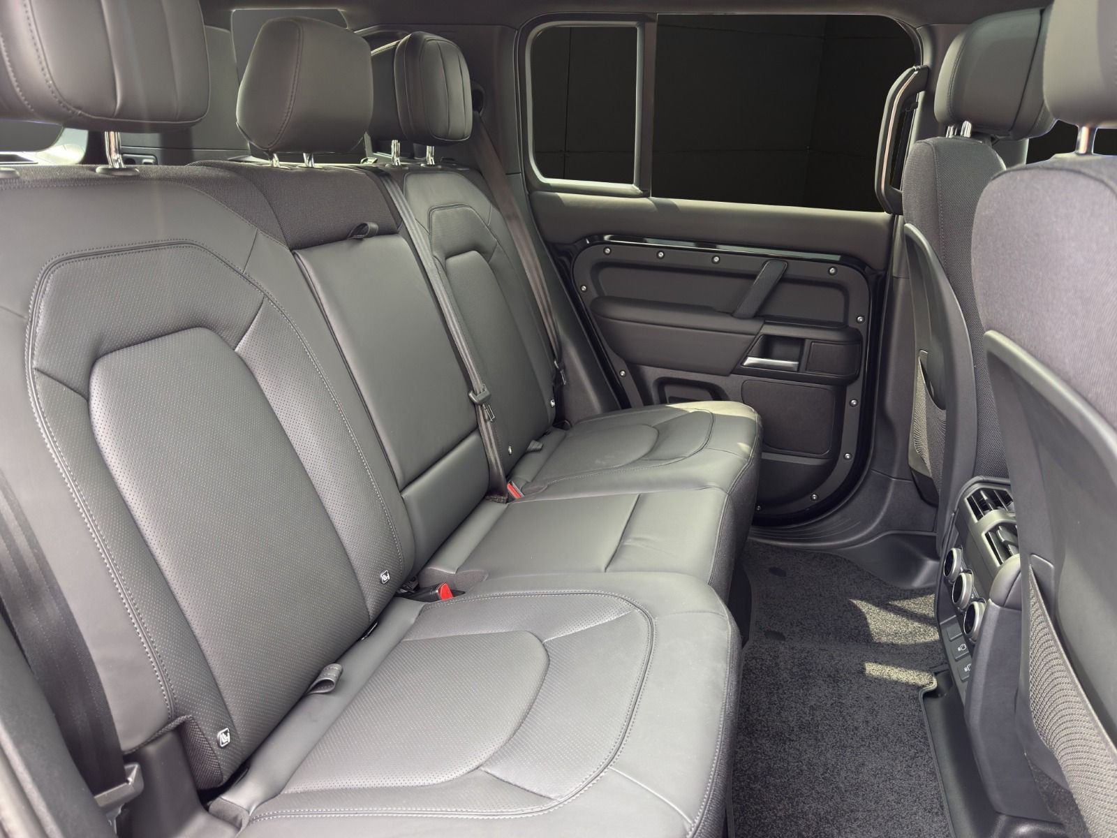Land Rover - Defender_8