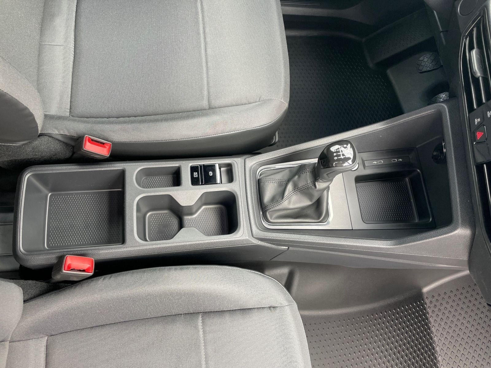 Volkswagen - Caddy Cargo_9