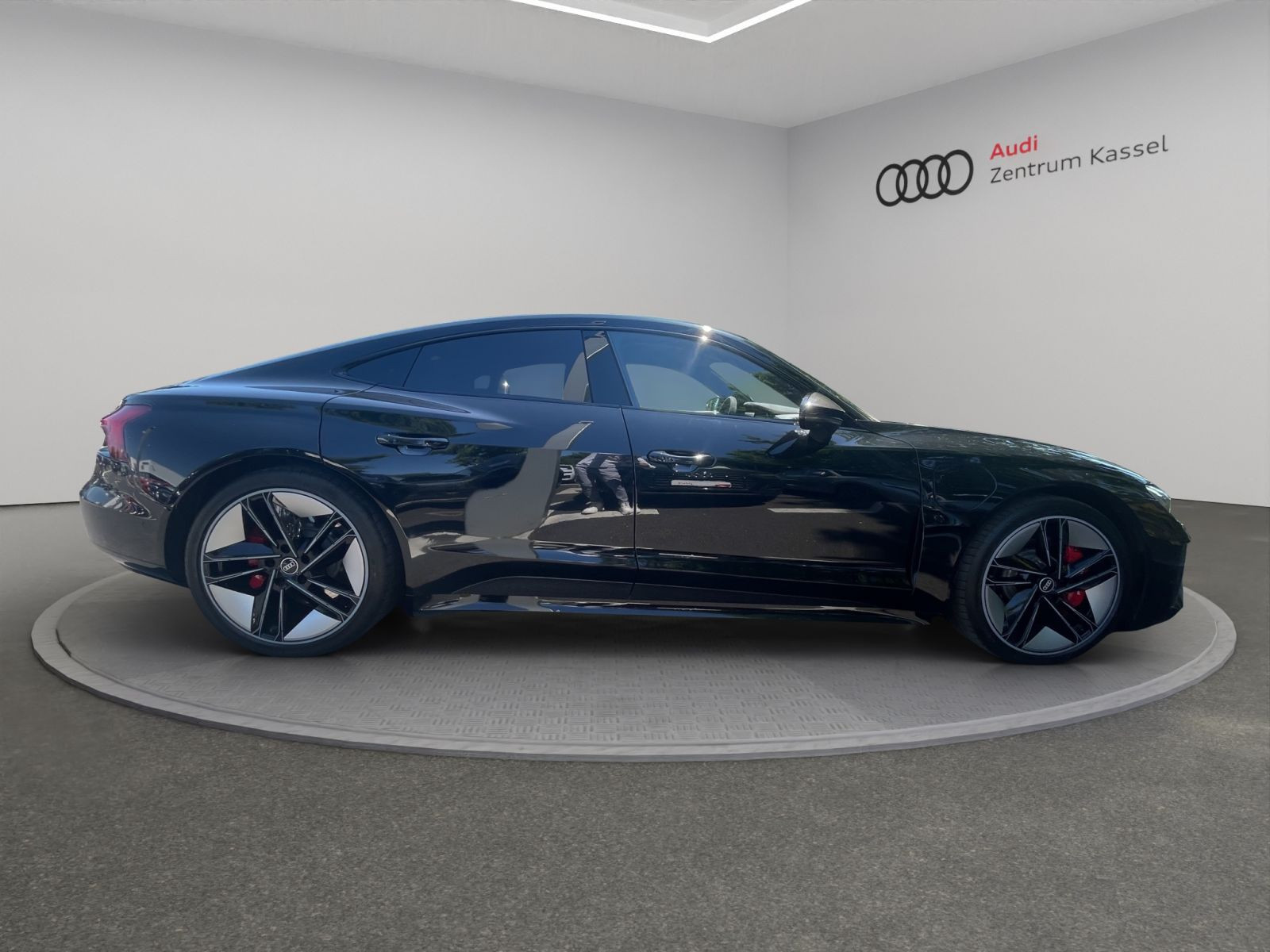 Audi - RS e-tron GT_8