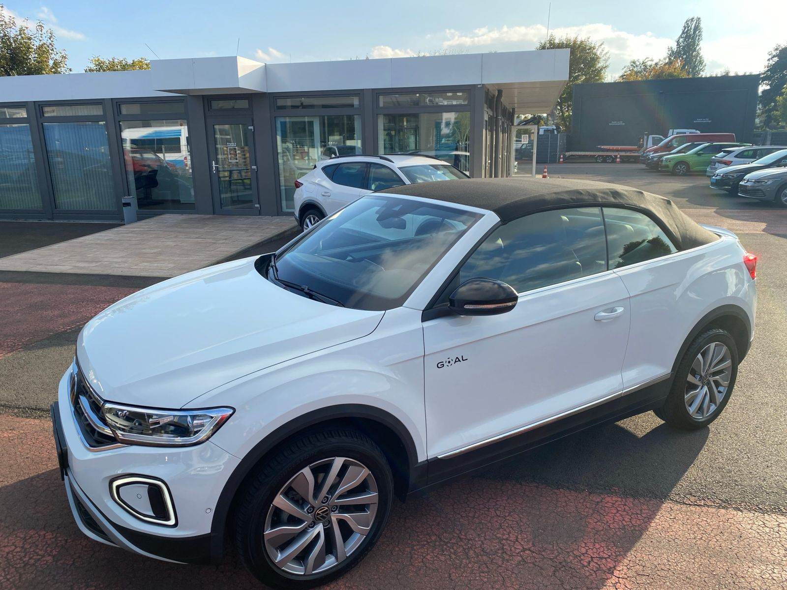 Volkswagen - T-Roc Cabriolet_13