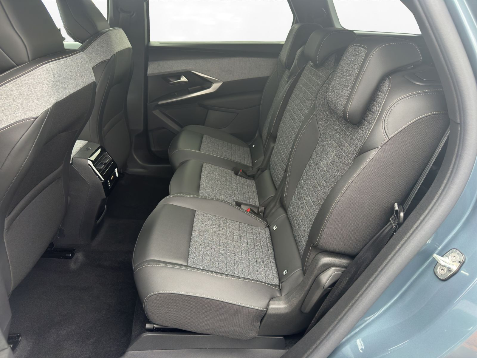Peugeot - 5008_12
