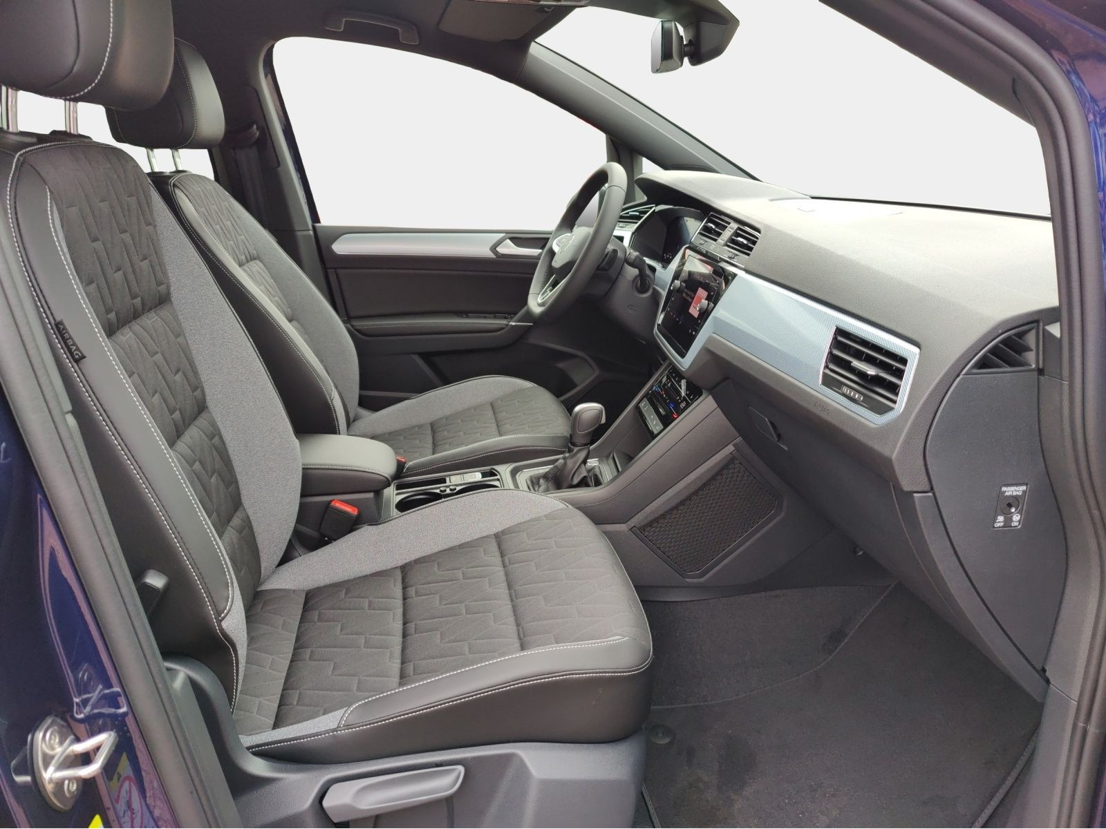 Volkswagen - Touran_14