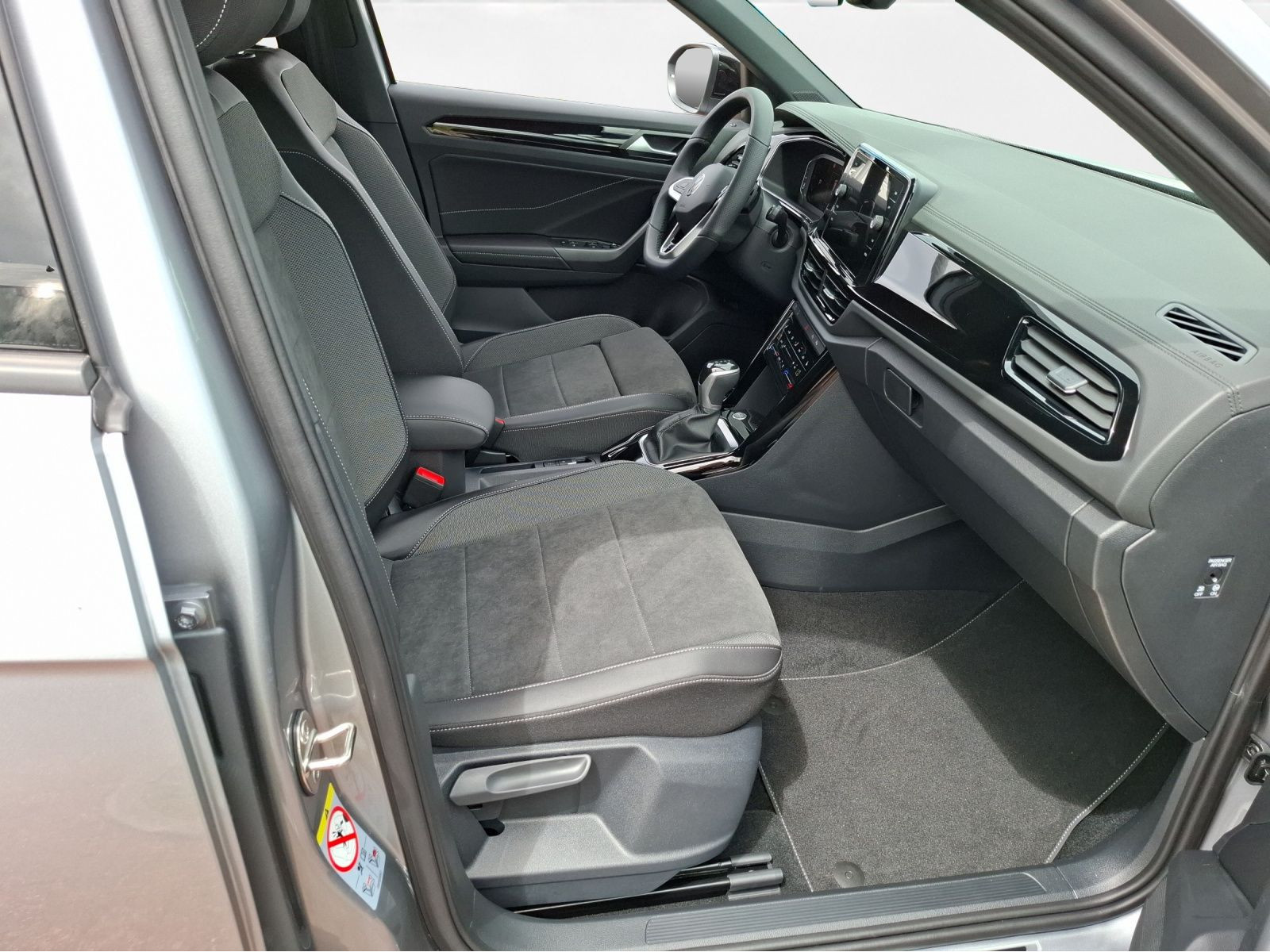 Volkswagen - T-Roc_12