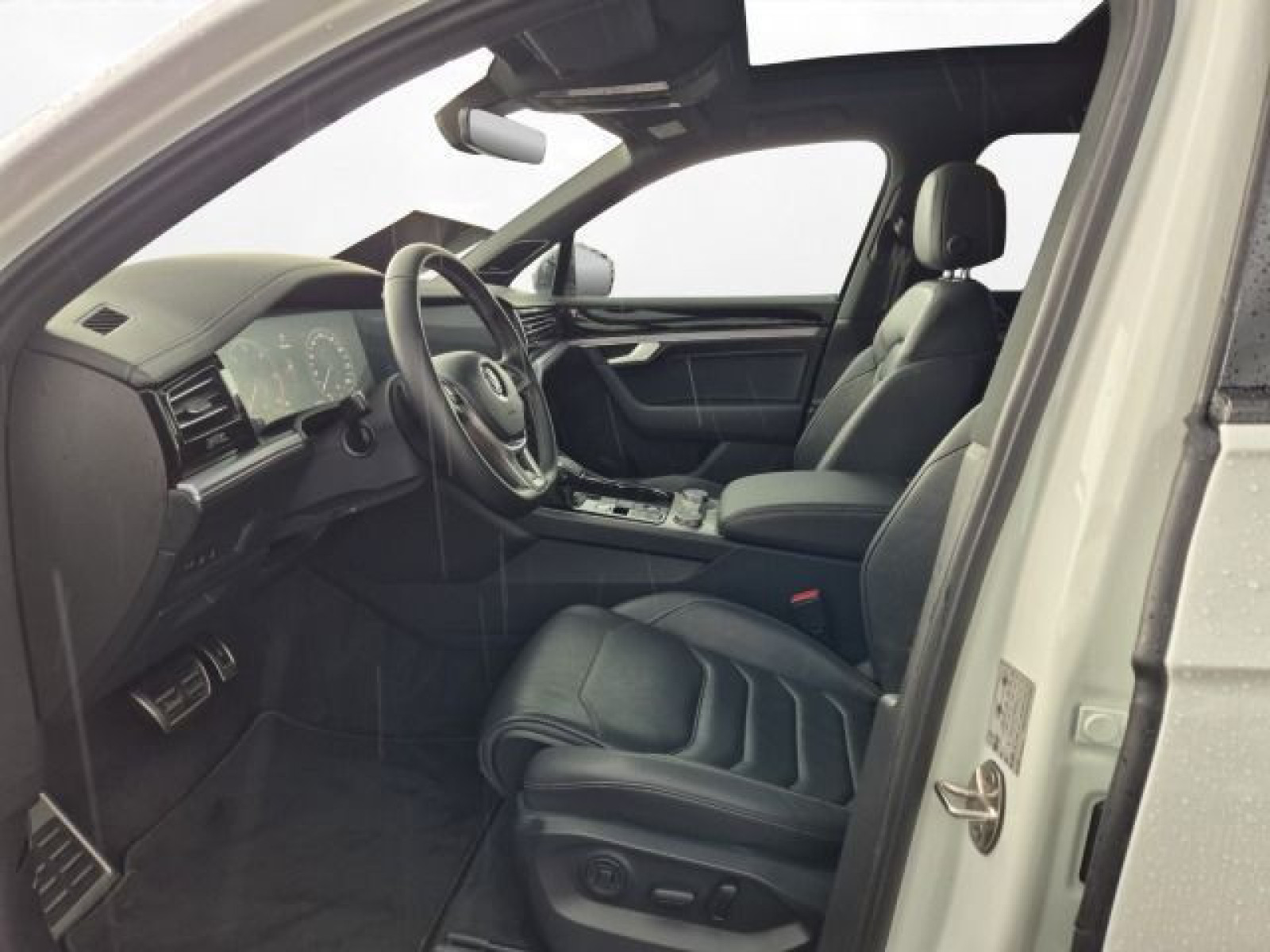 Volkswagen - Touareg_4