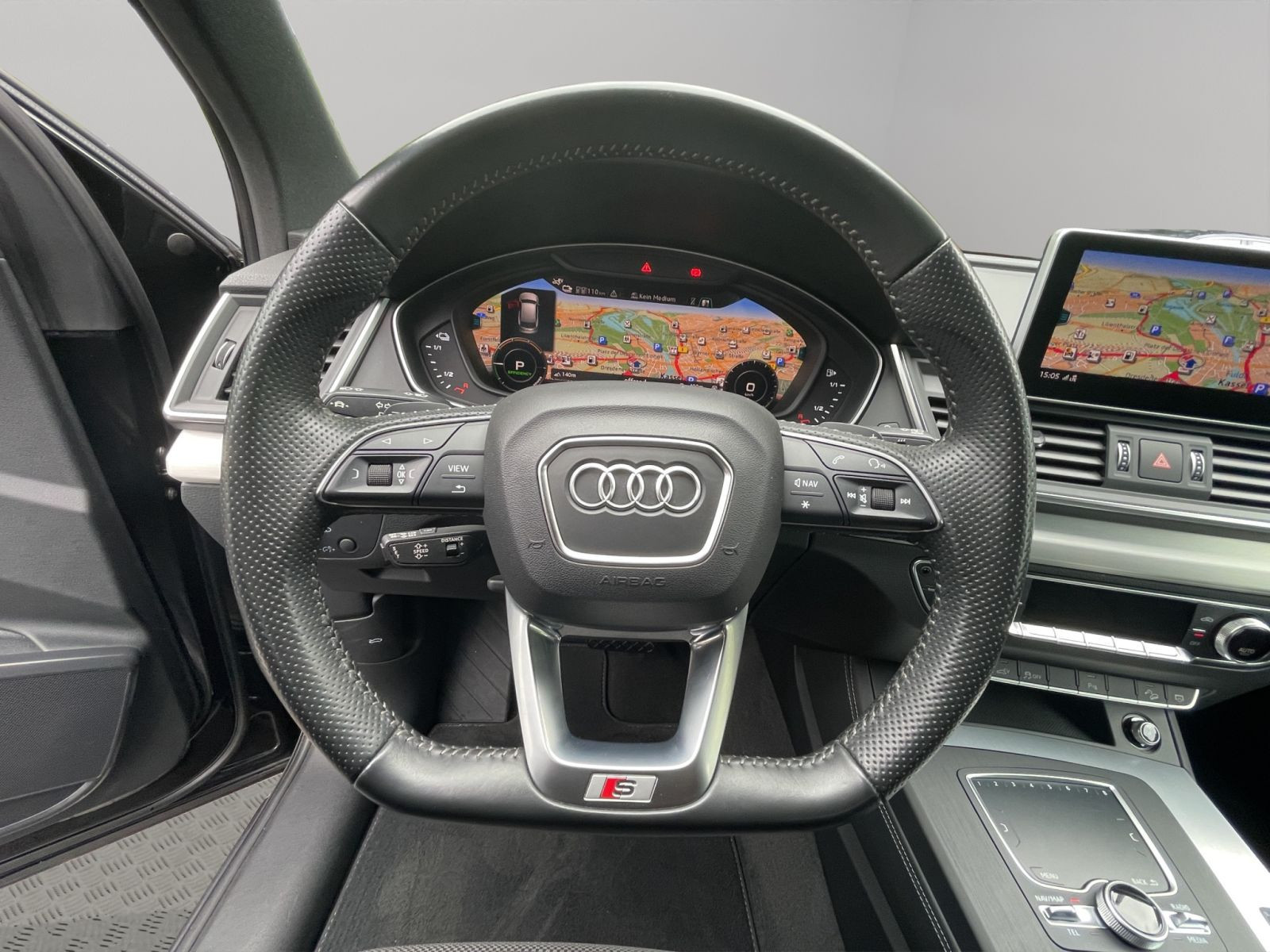 Audi - Q5_12