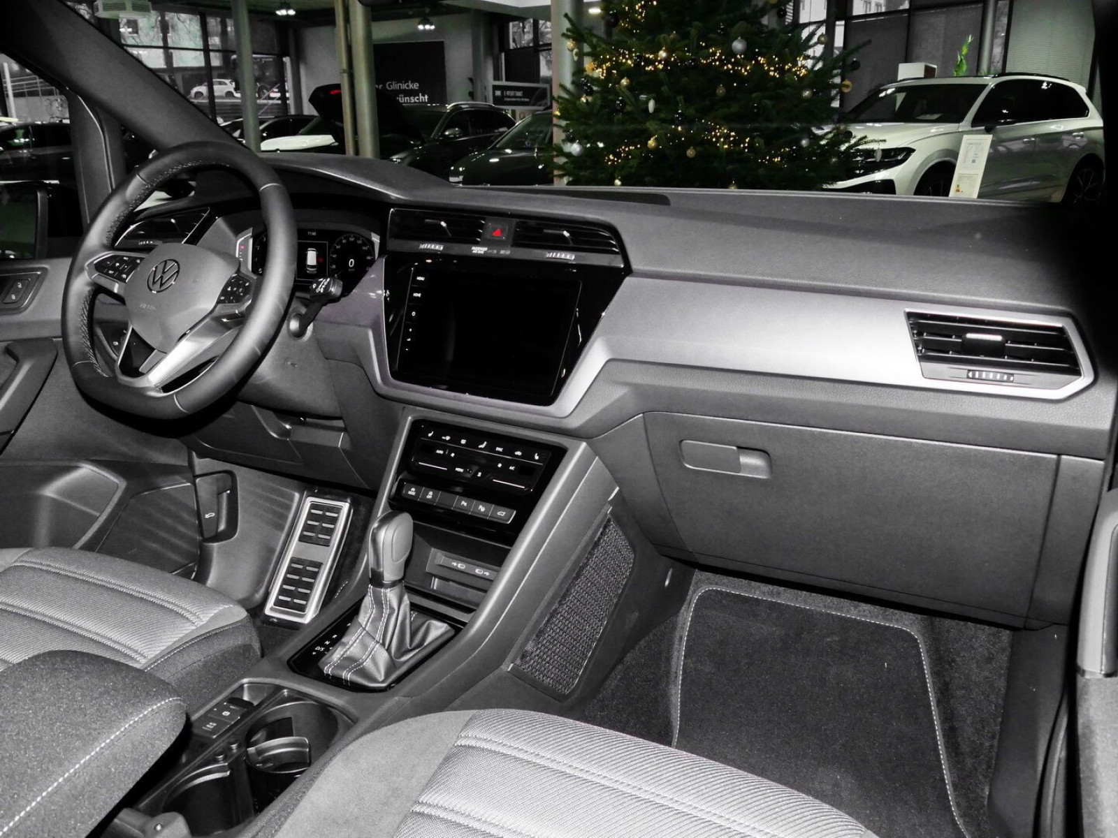 Volkswagen - Touran_6