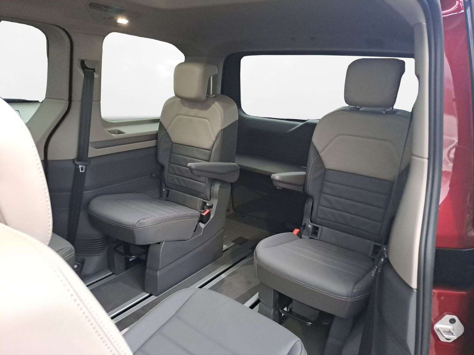 Volkswagen - Multivan_13