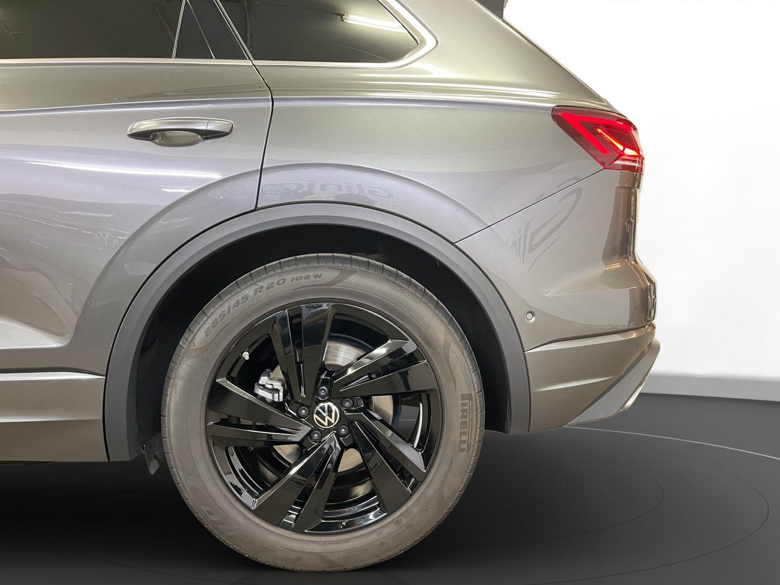 Volkswagen - Touareg_14