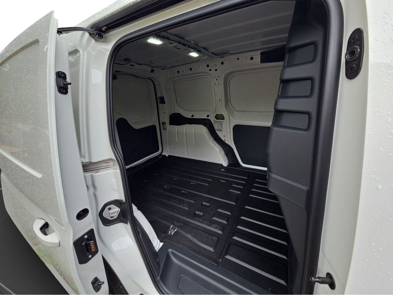 Volkswagen - Caddy Cargo_5